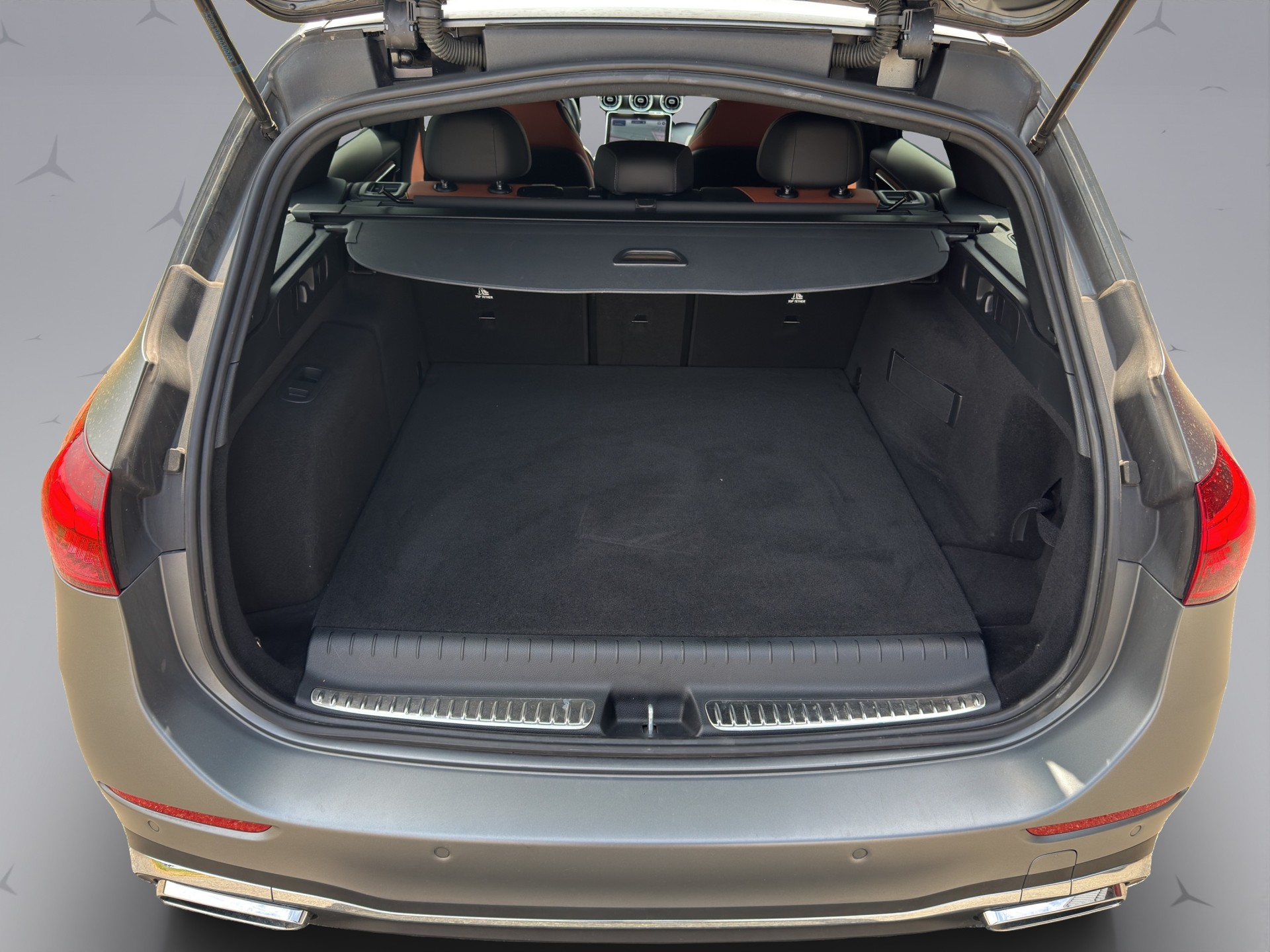 MERCEDES-BENZ C 300 e AMG Line Kombi-image-9