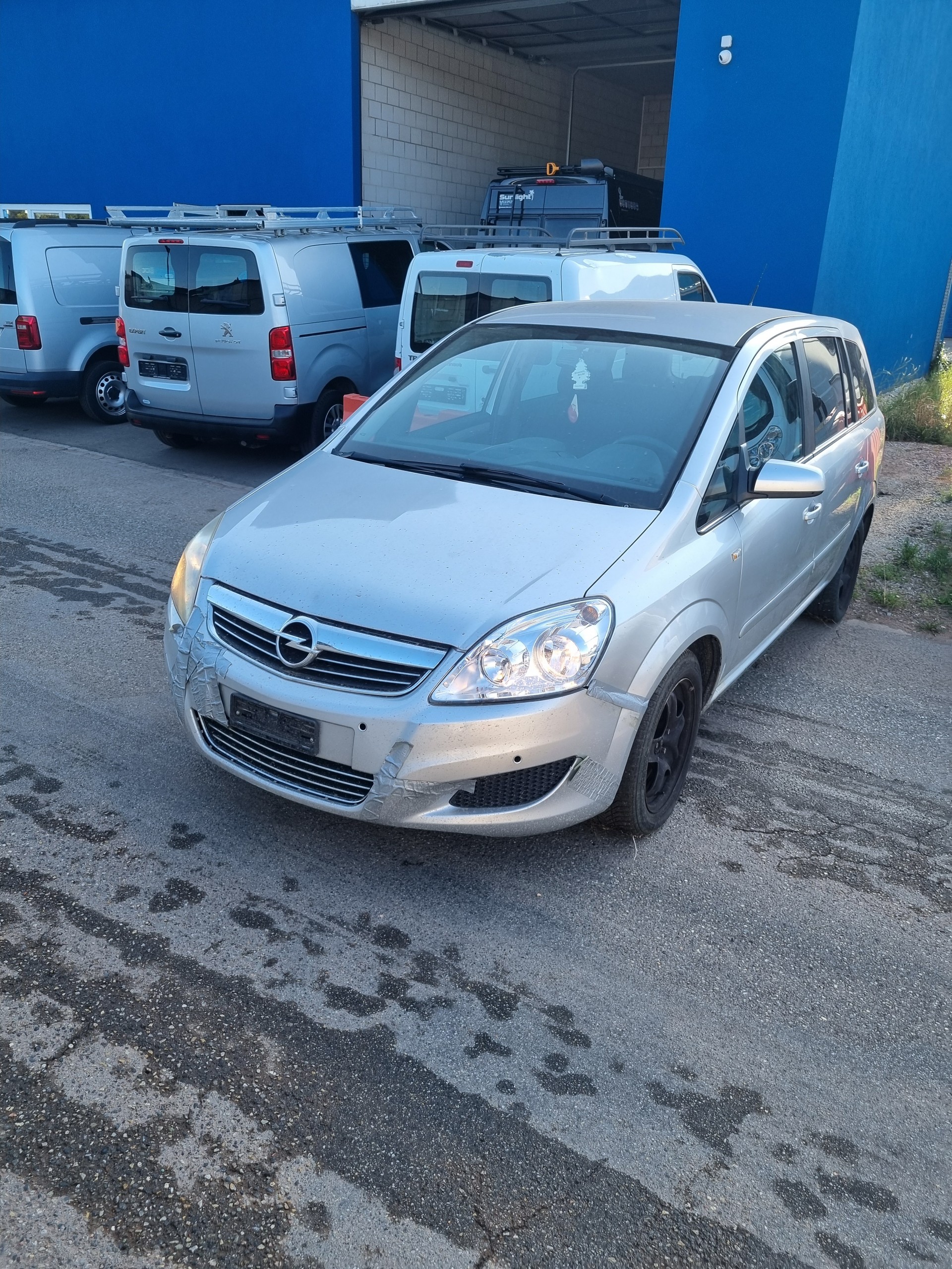 OPEL Zafira 1.9 CDTI Enjoy-image-9