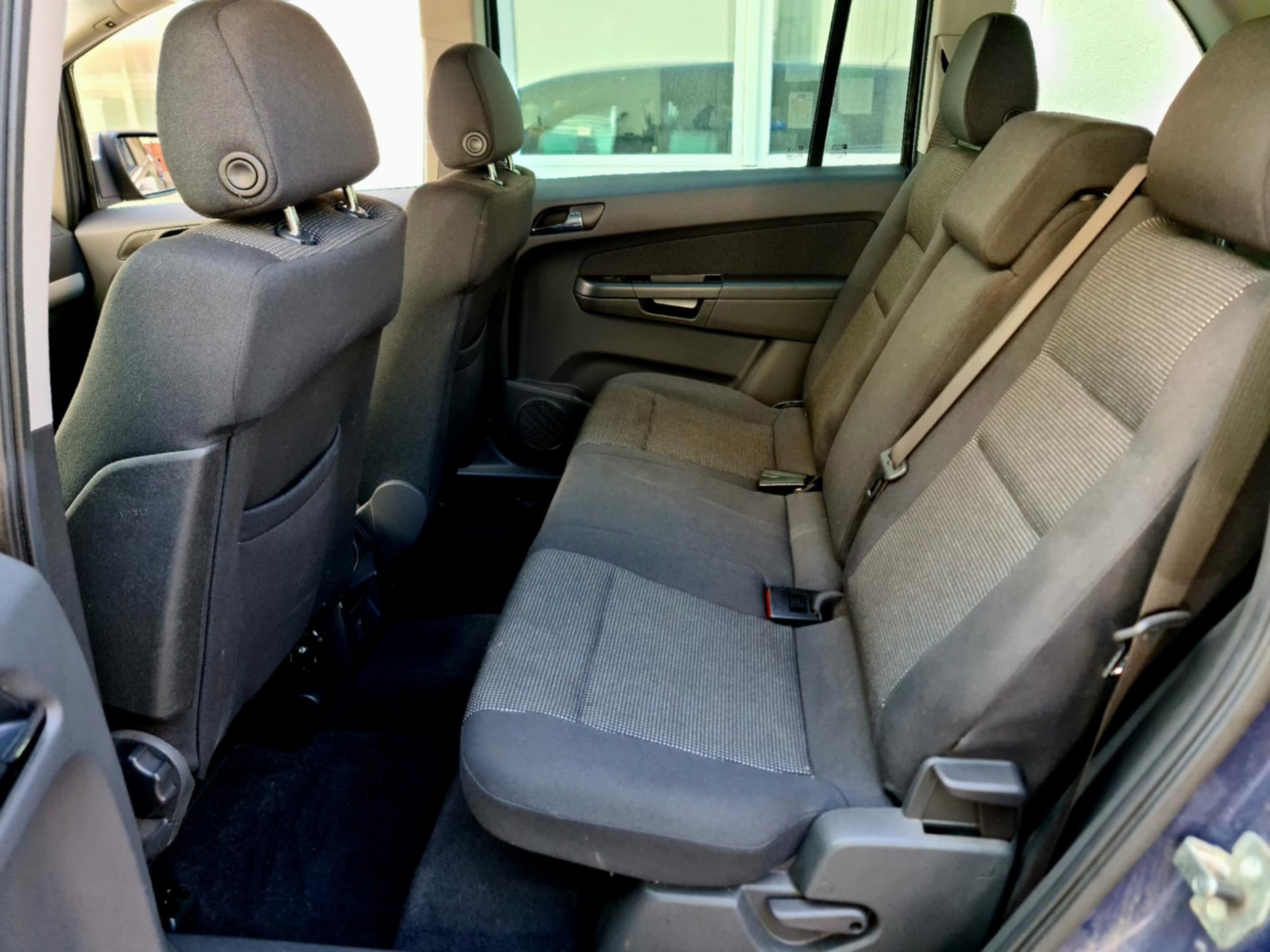 OPEL Zafira 2.0i 16V T Sport-image-15