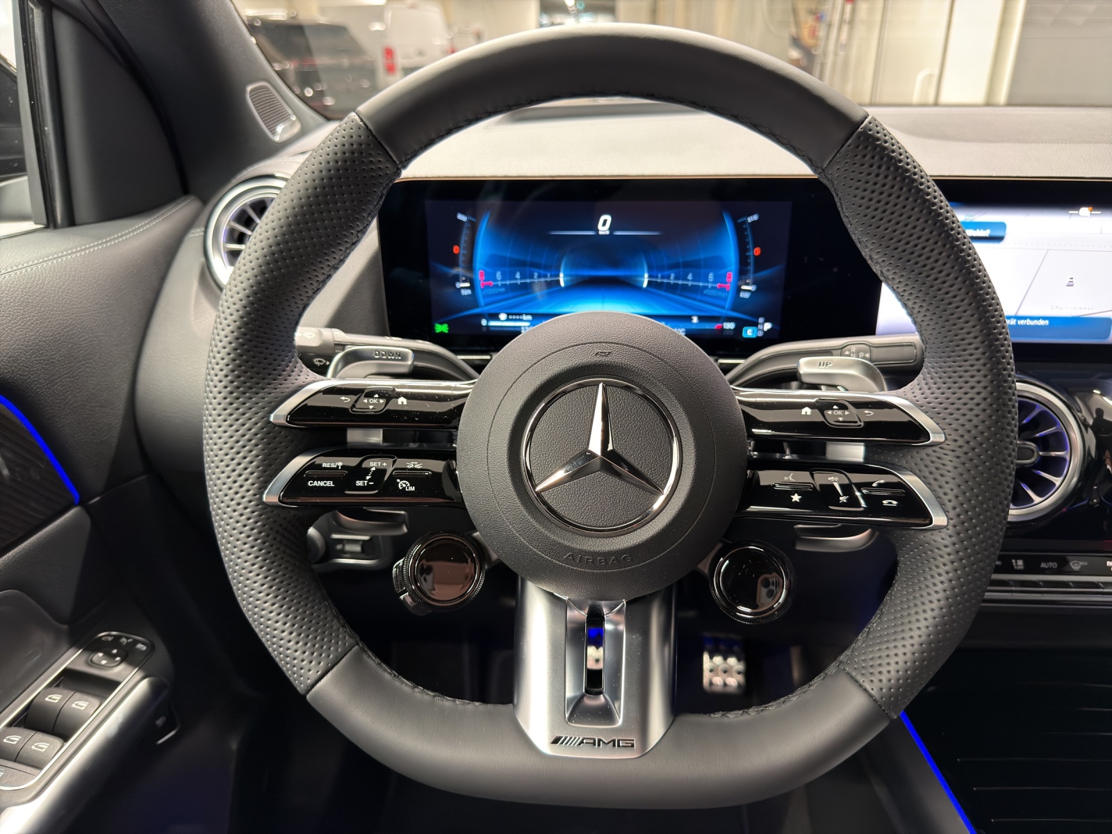 MERCEDES-BENZ AMG GLA 45 S 4Matic+-image-14