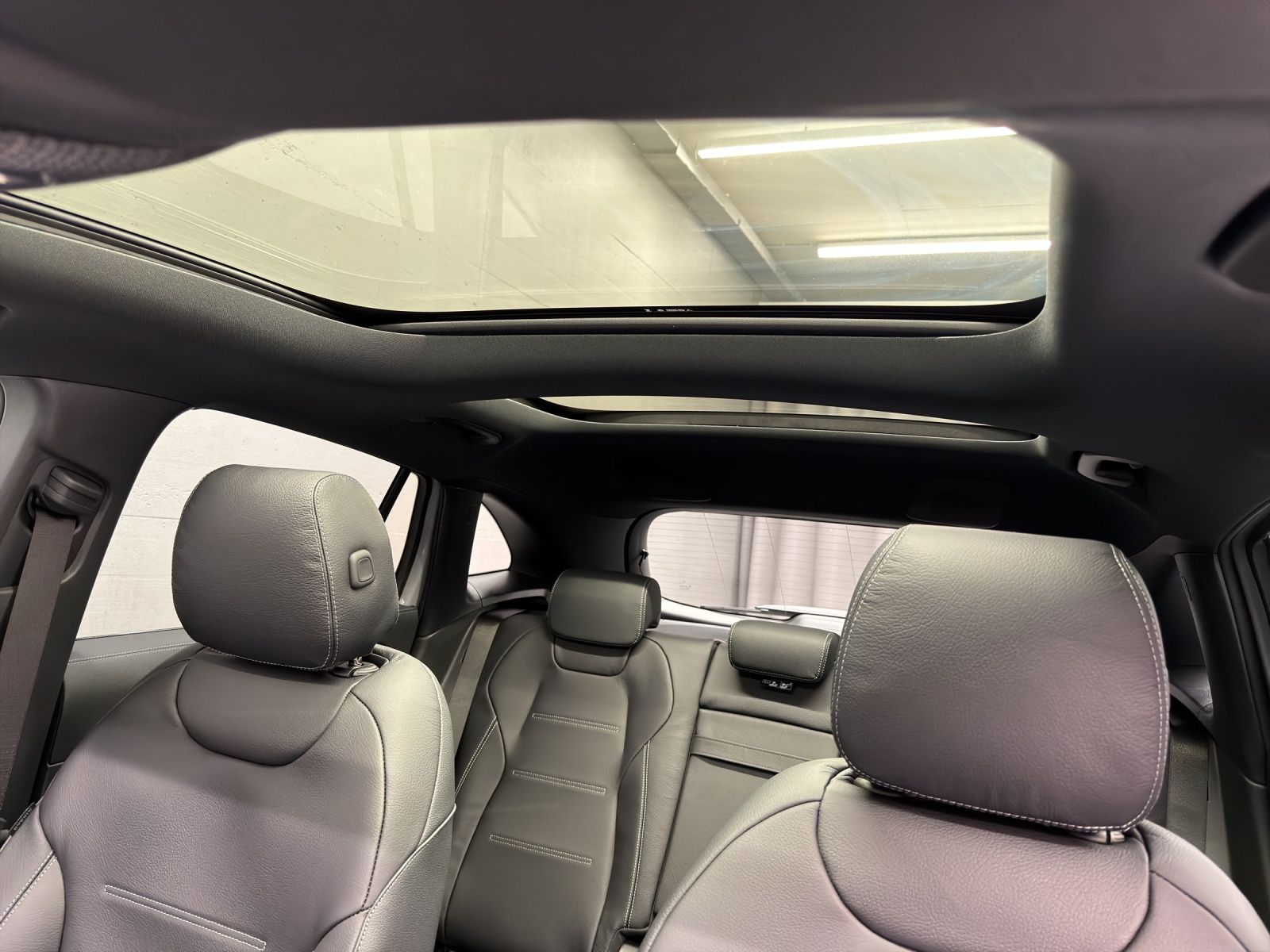 MERCEDES-BENZ AMG GLA 45 S 4Matic+-image-15