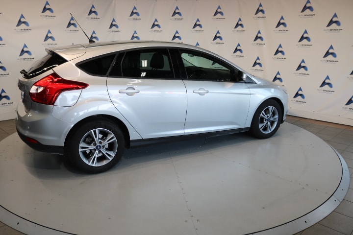 FORD Focus 1.0 SCTi Titanium-image-15