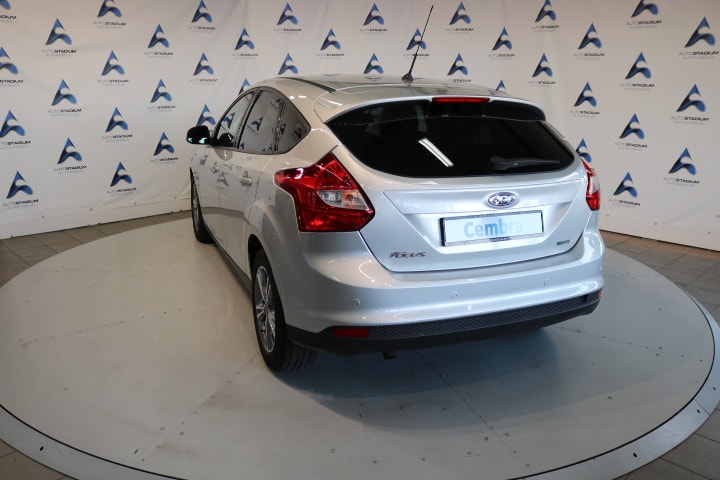 FORD Focus 1.0 SCTi Titanium-image-11