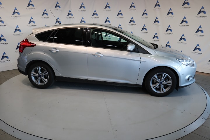 FORD Focus 1.0 SCTi Titanium-image-17