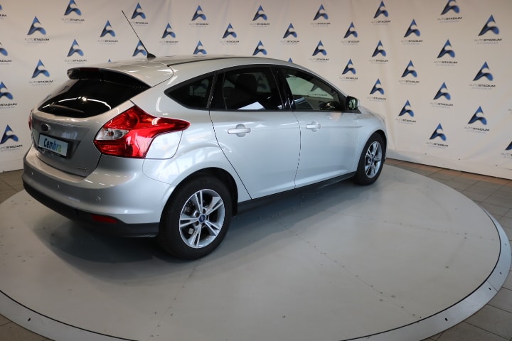 FORD Focus 1.0 SCTi Titanium-image-14