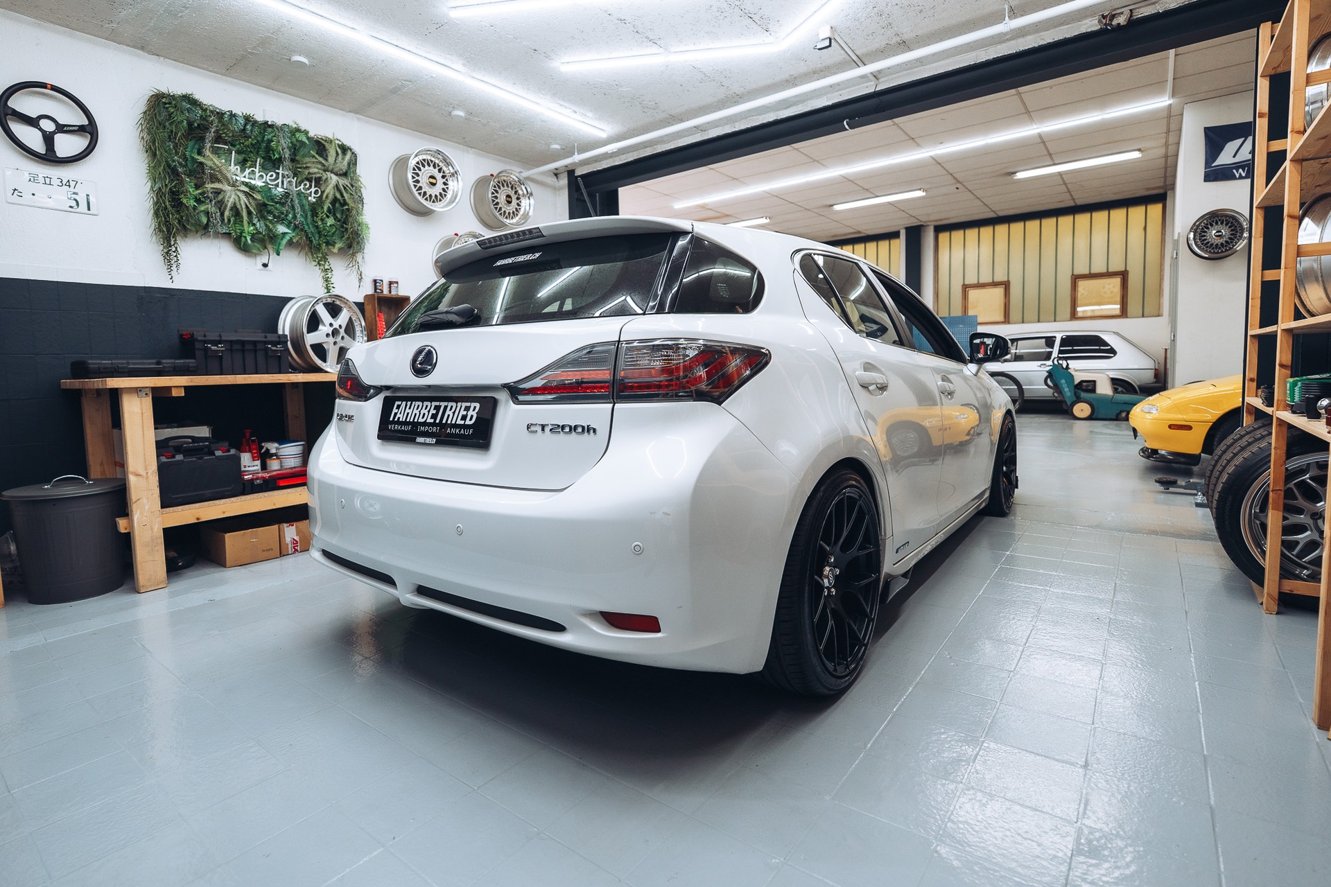 LEXUS CT 200h 1.8 excellence CVT-image-6