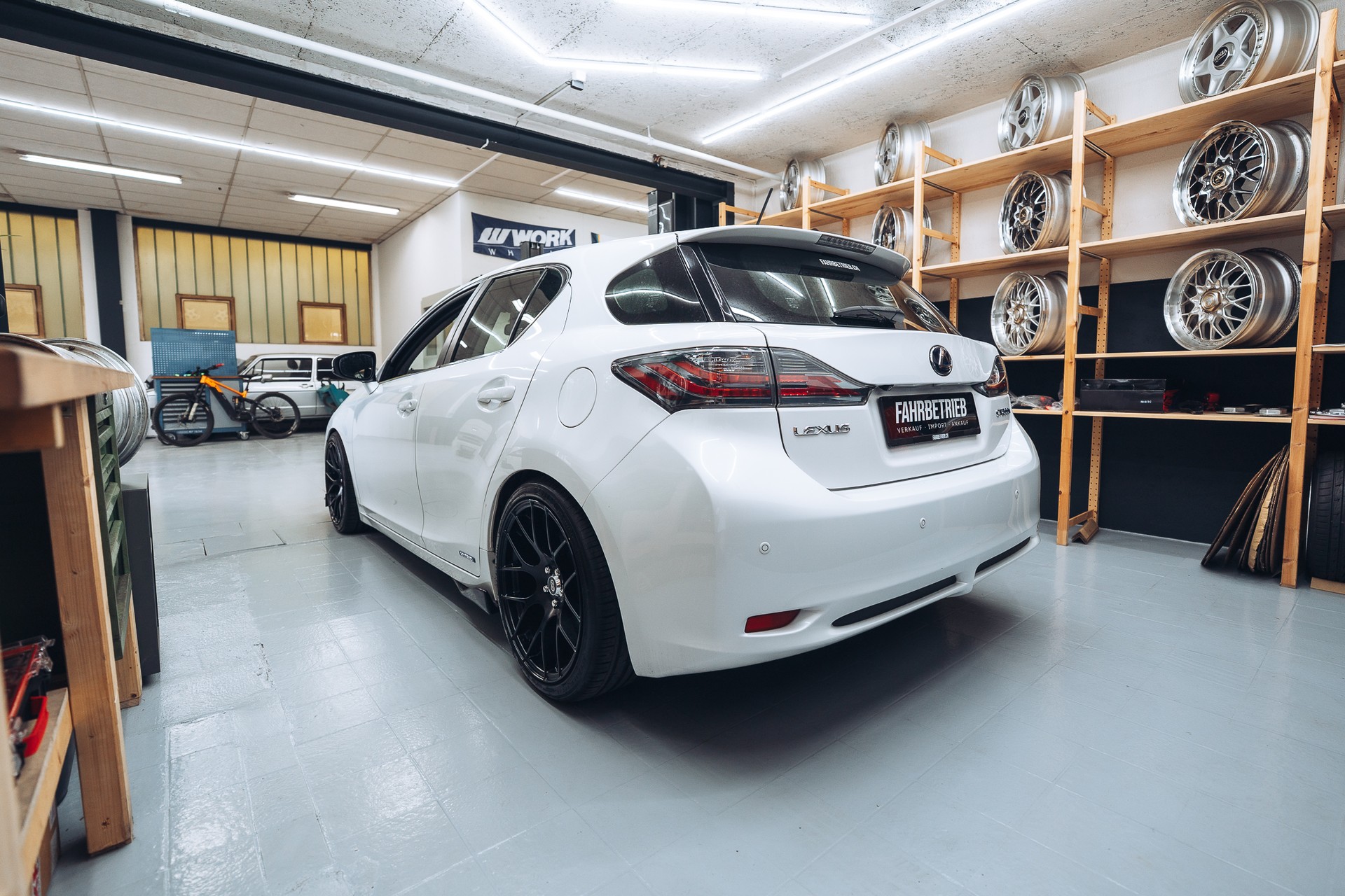 LEXUS CT 200h 1.8 excellence CVT-image-9