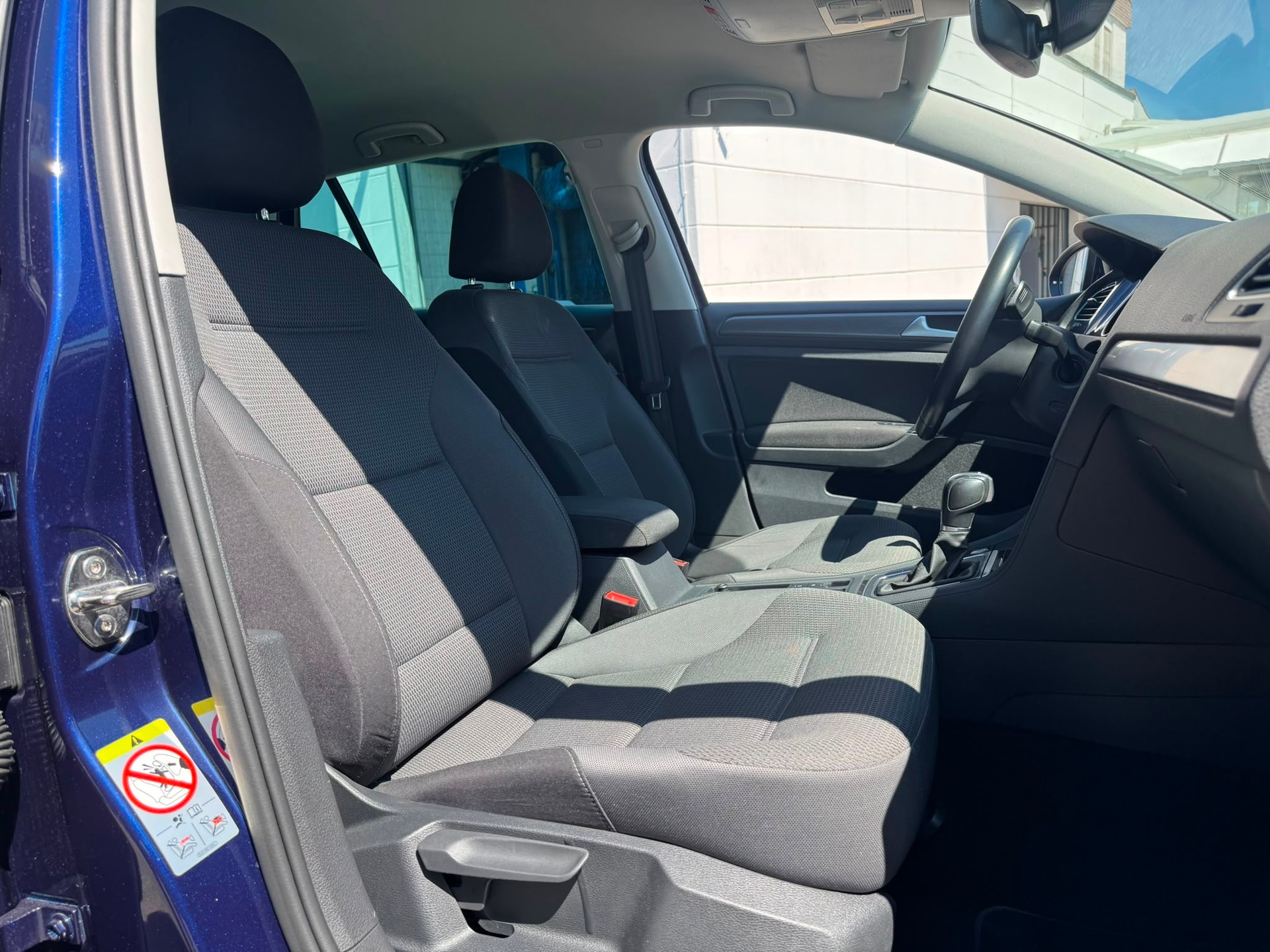 VW Golf 1.0 TSI Comfortline DSG-image-12