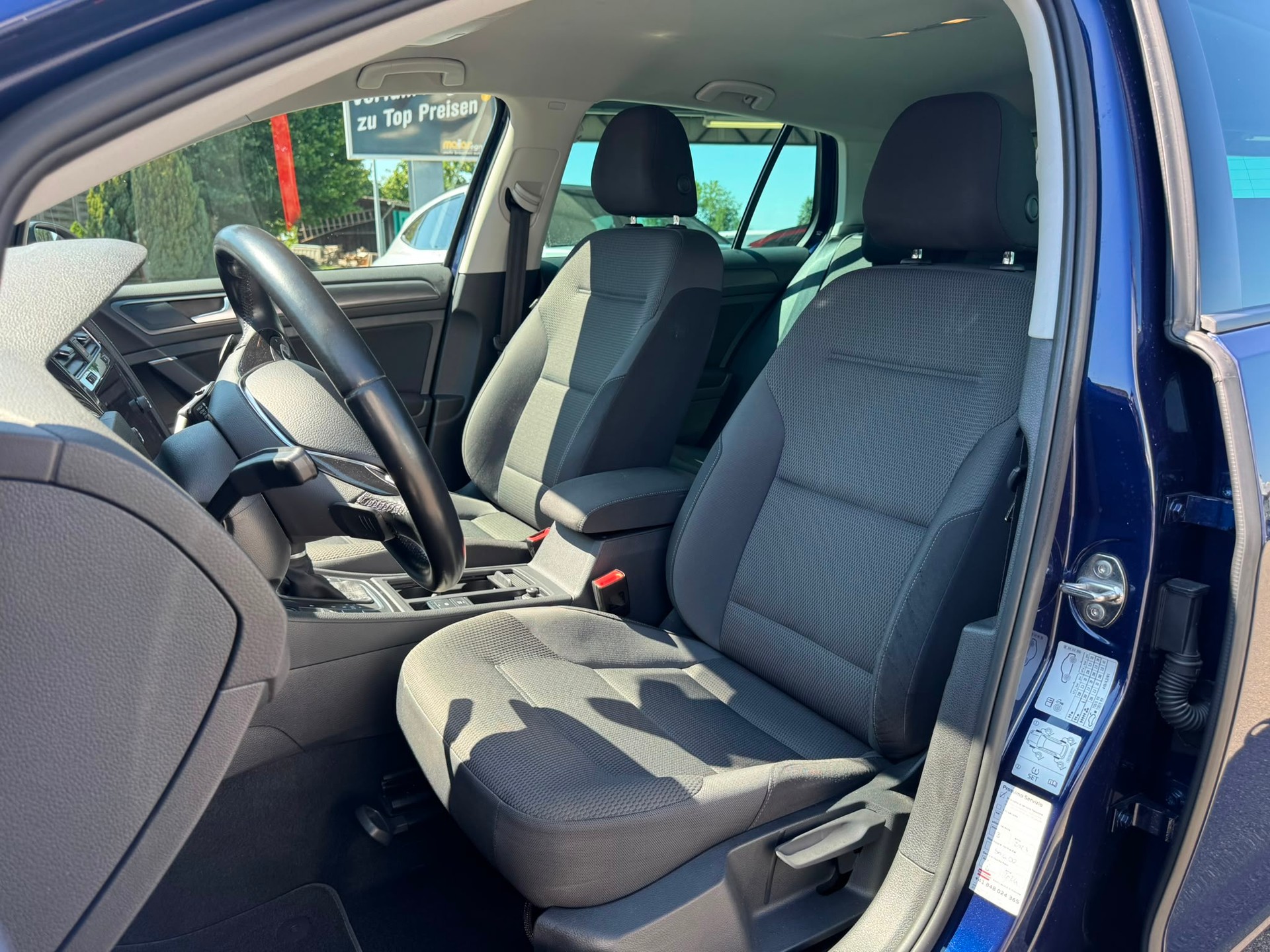 VW Golf 1.0 TSI Comfortline DSG-image-11