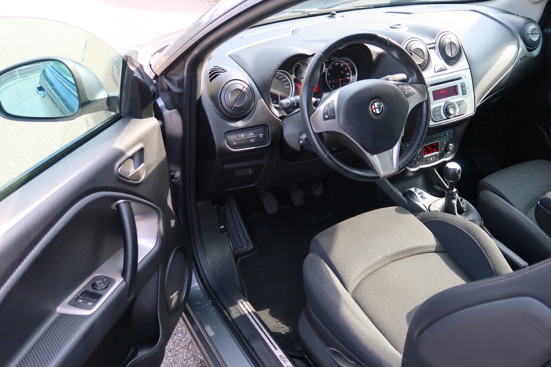 ALFA ROMEO MiTo 1.4 TB Distinctive-image-8