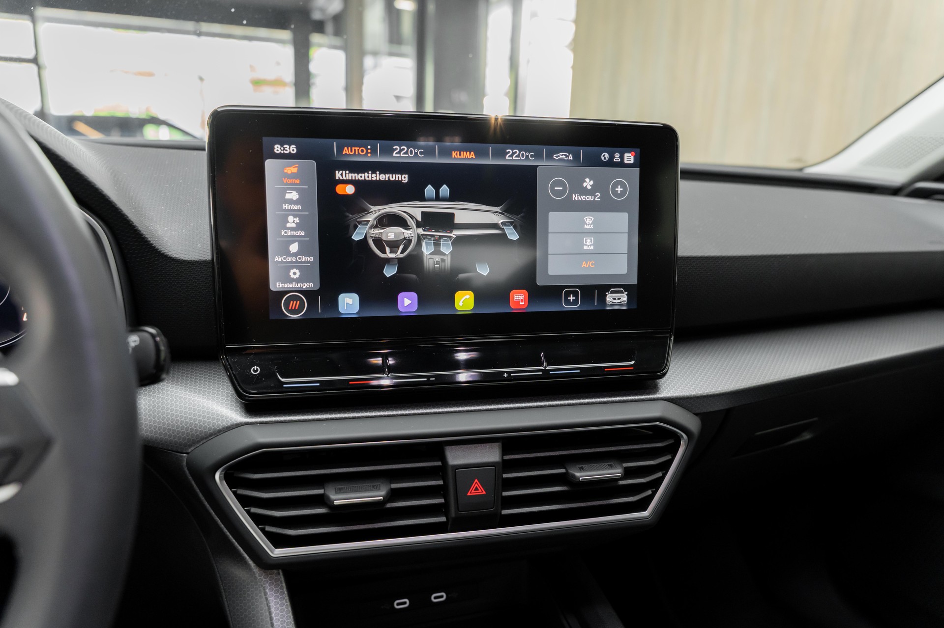 SEAT Leon ST 1.5 eTSI mHEV DSG Style-image-12