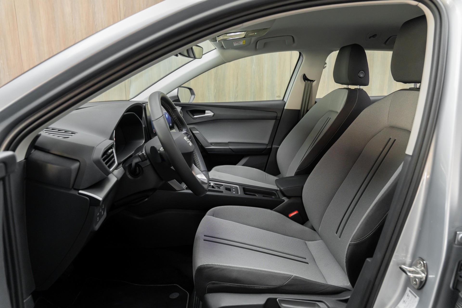 SEAT Leon ST 1.5 eTSI mHEV DSG Style-image-4