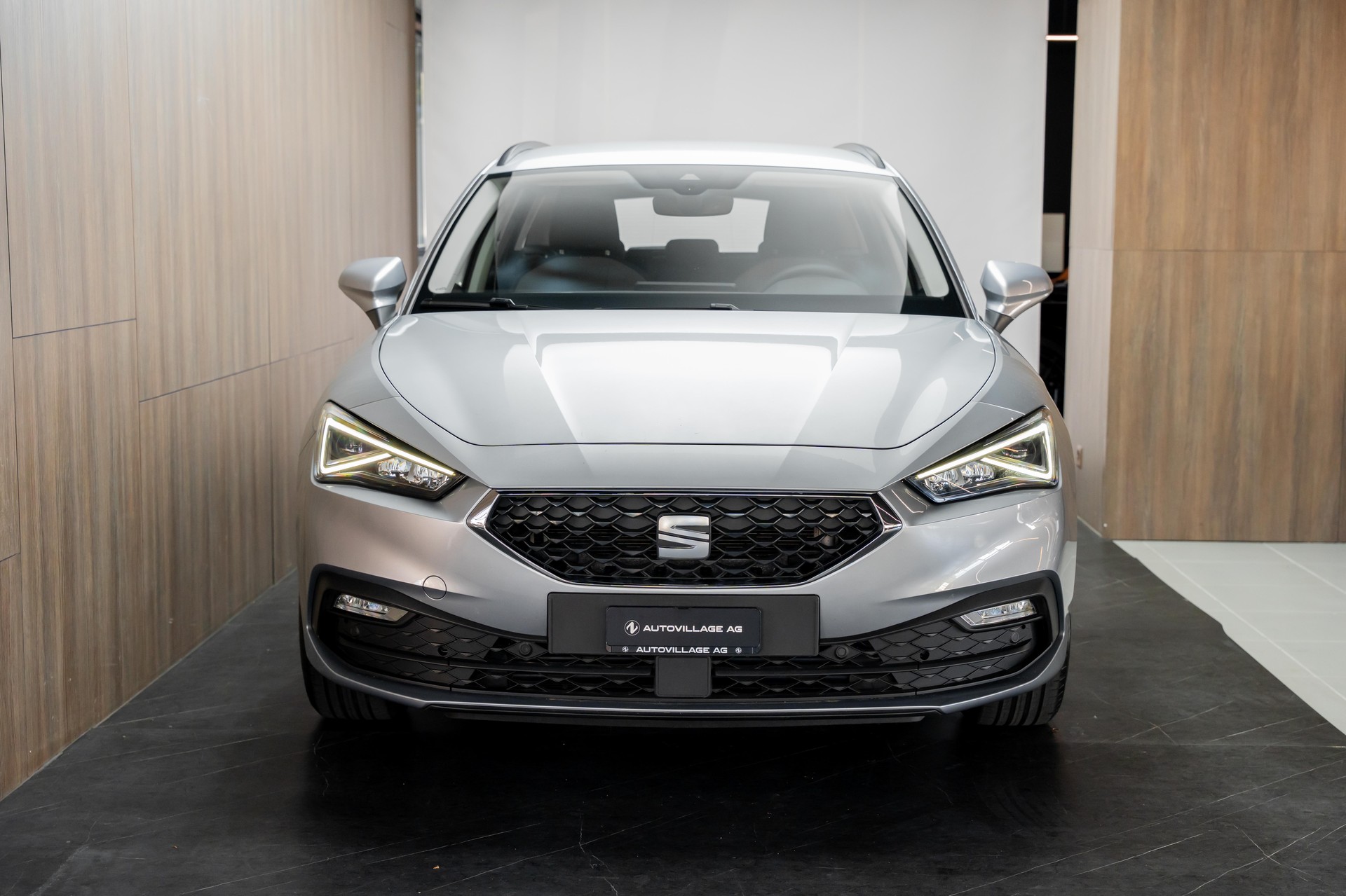 SEAT Leon ST 1.5 eTSI mHEV DSG Style-image-26
