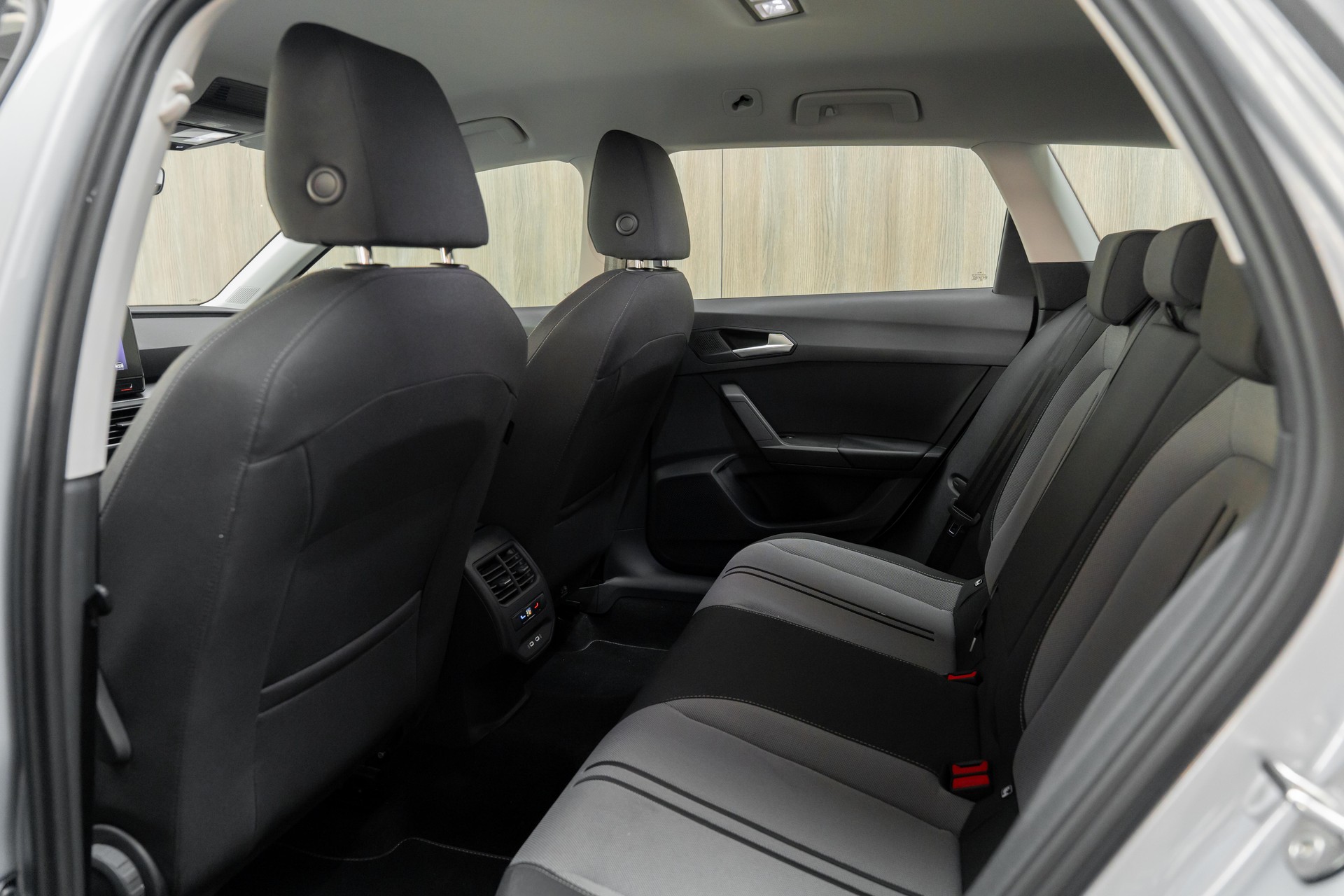 SEAT Leon ST 1.5 eTSI mHEV DSG Style-image-7