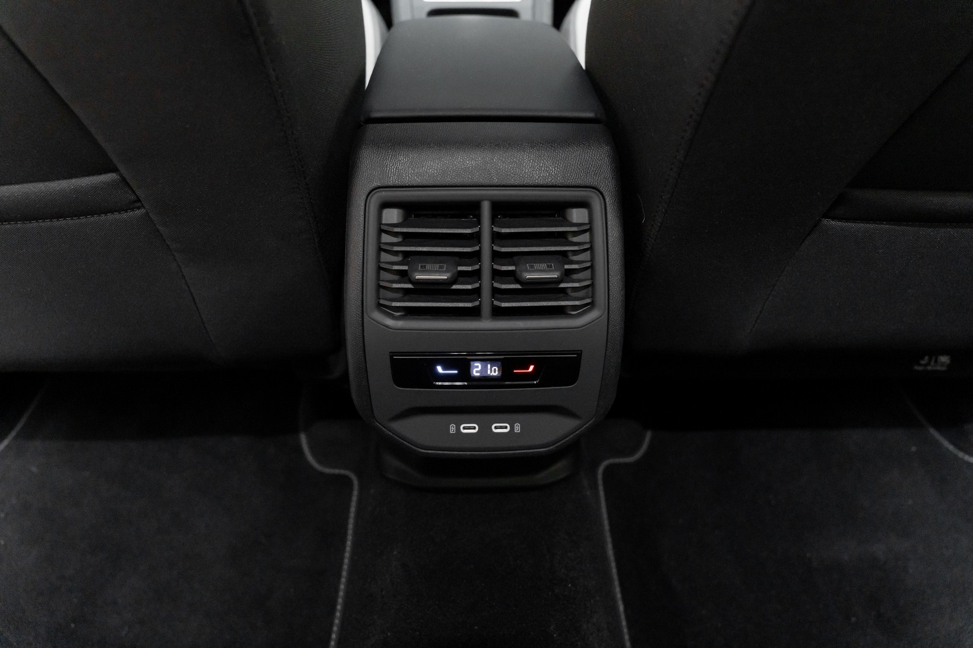 SEAT Leon ST 1.5 eTSI mHEV DSG Style-image-8