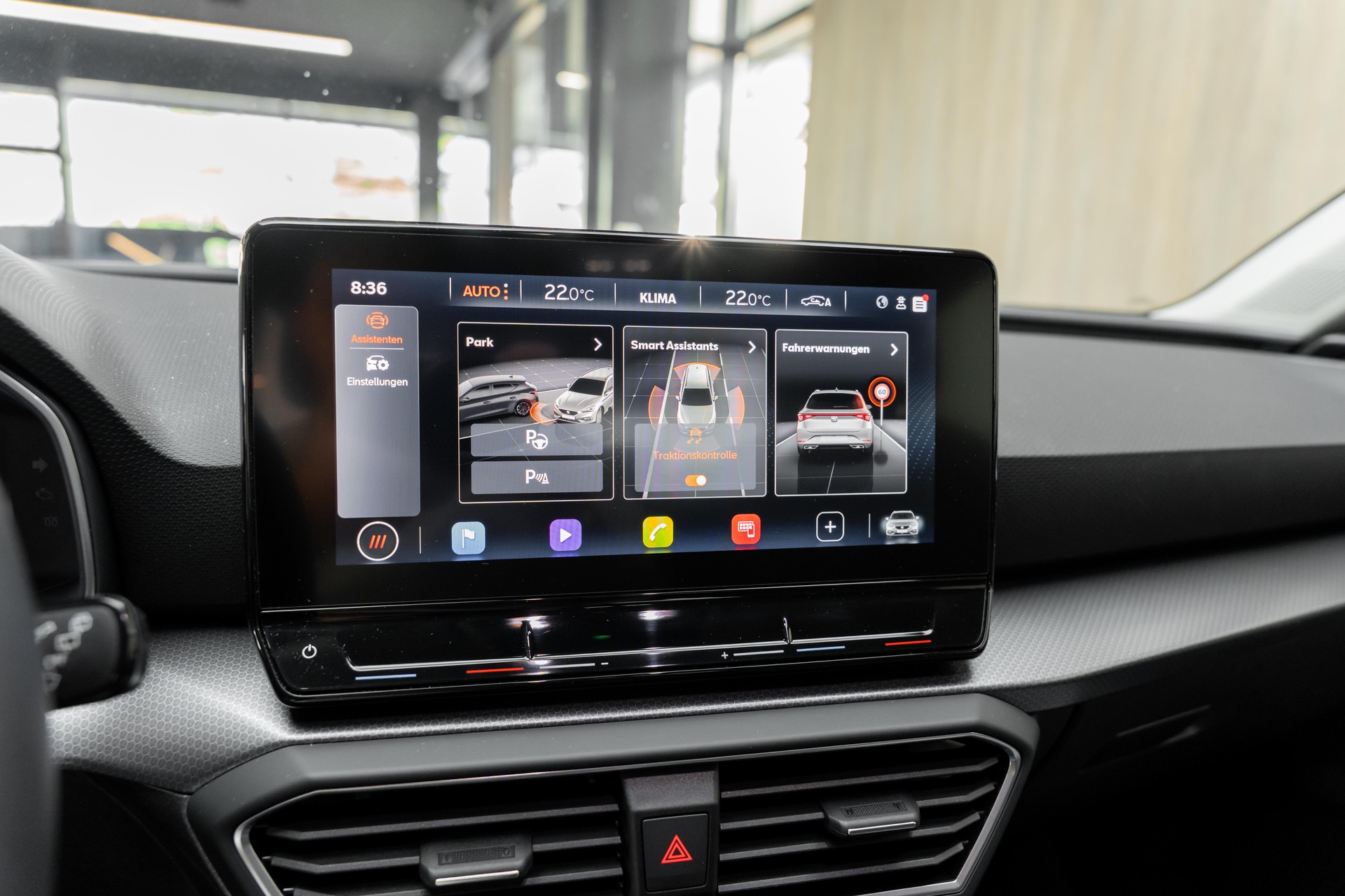 SEAT Leon ST 1.5 eTSI mHEV DSG Style-image-13