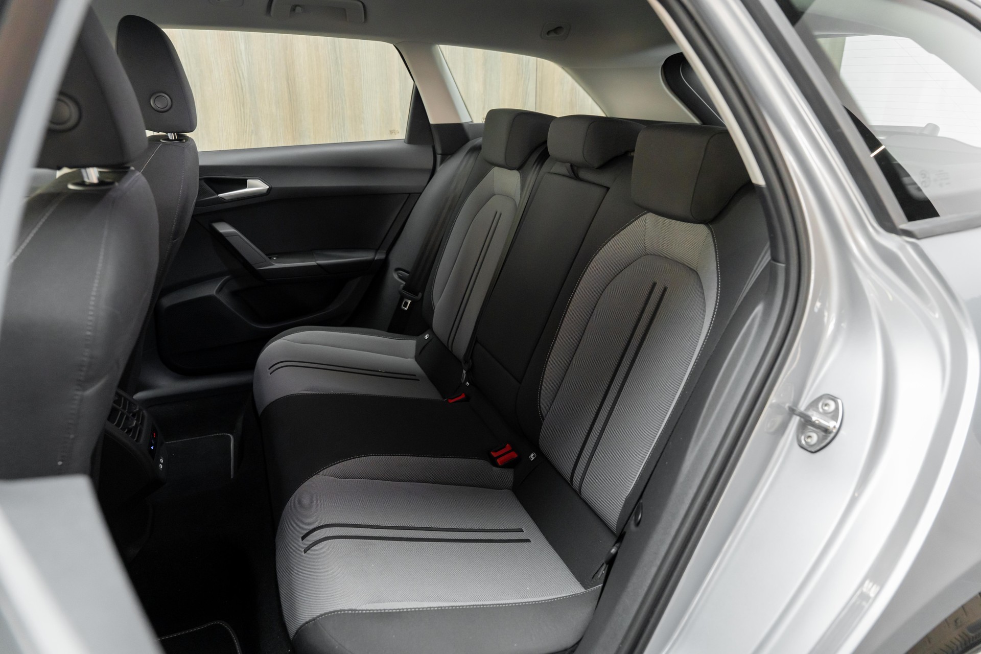 SEAT Leon ST 1.5 eTSI mHEV DSG Style-image-9