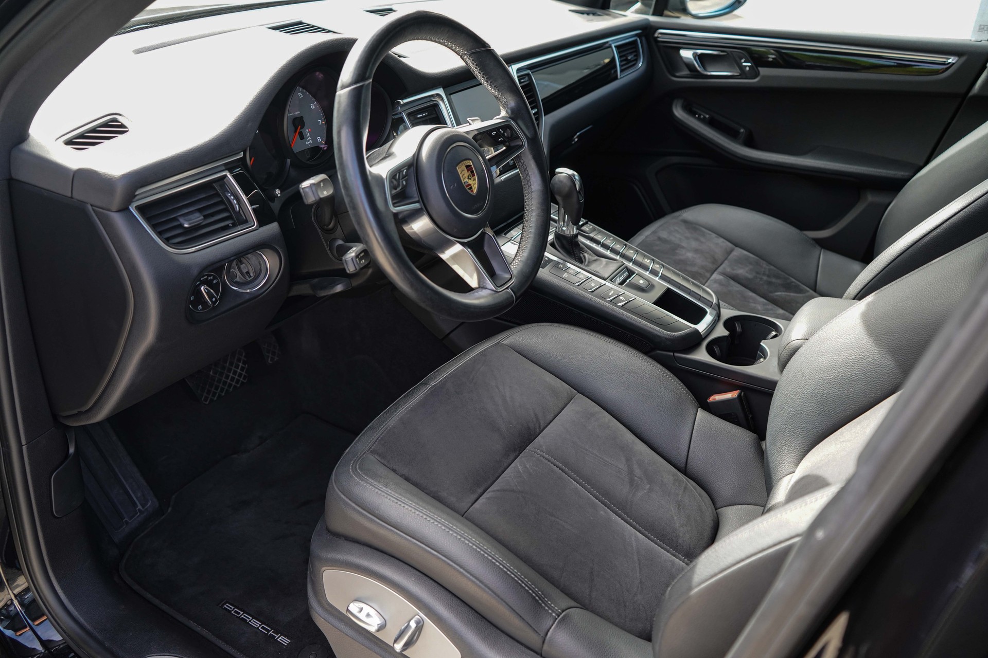 PORSCHE Macan S PDK-image-6