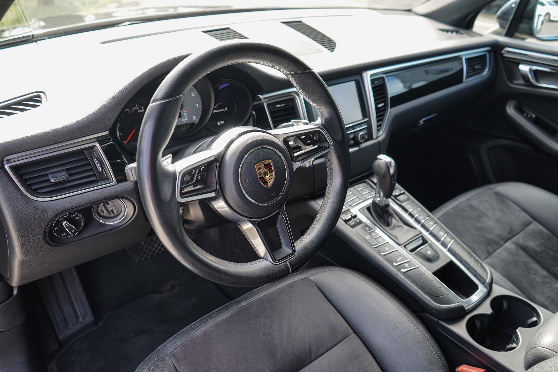 PORSCHE Macan S PDK-image-7