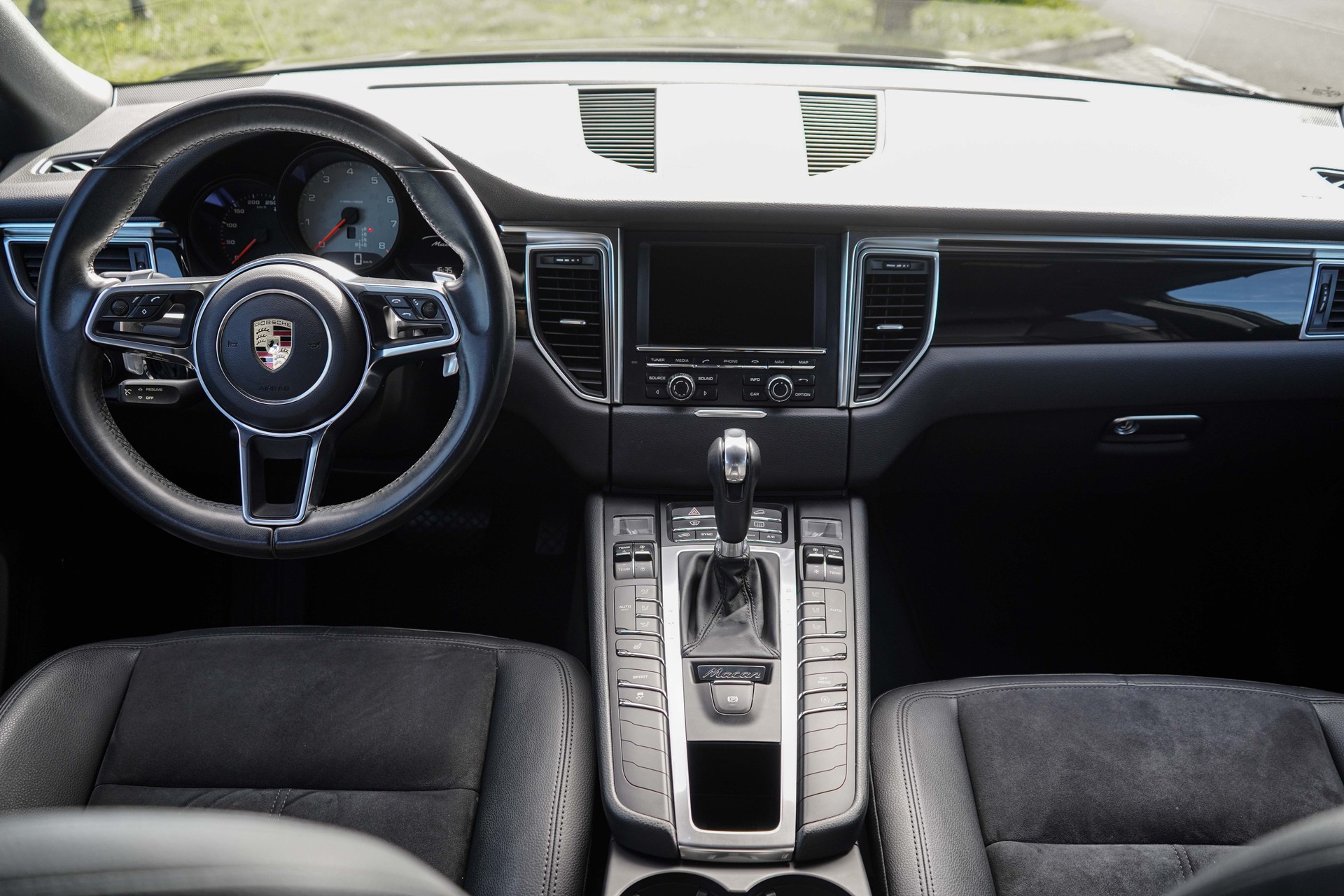 PORSCHE Macan S PDK-image-8