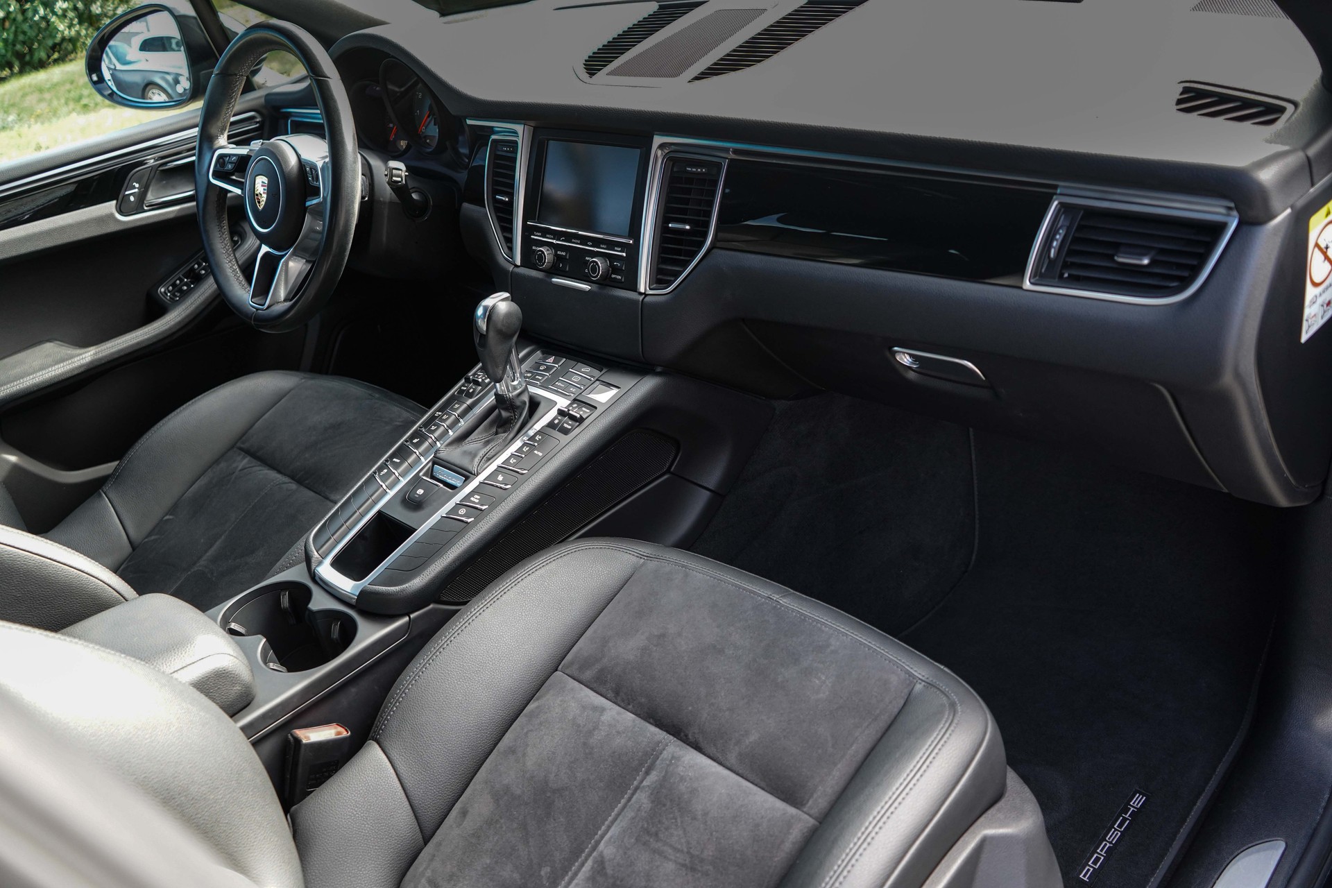 PORSCHE Macan S PDK-image-10