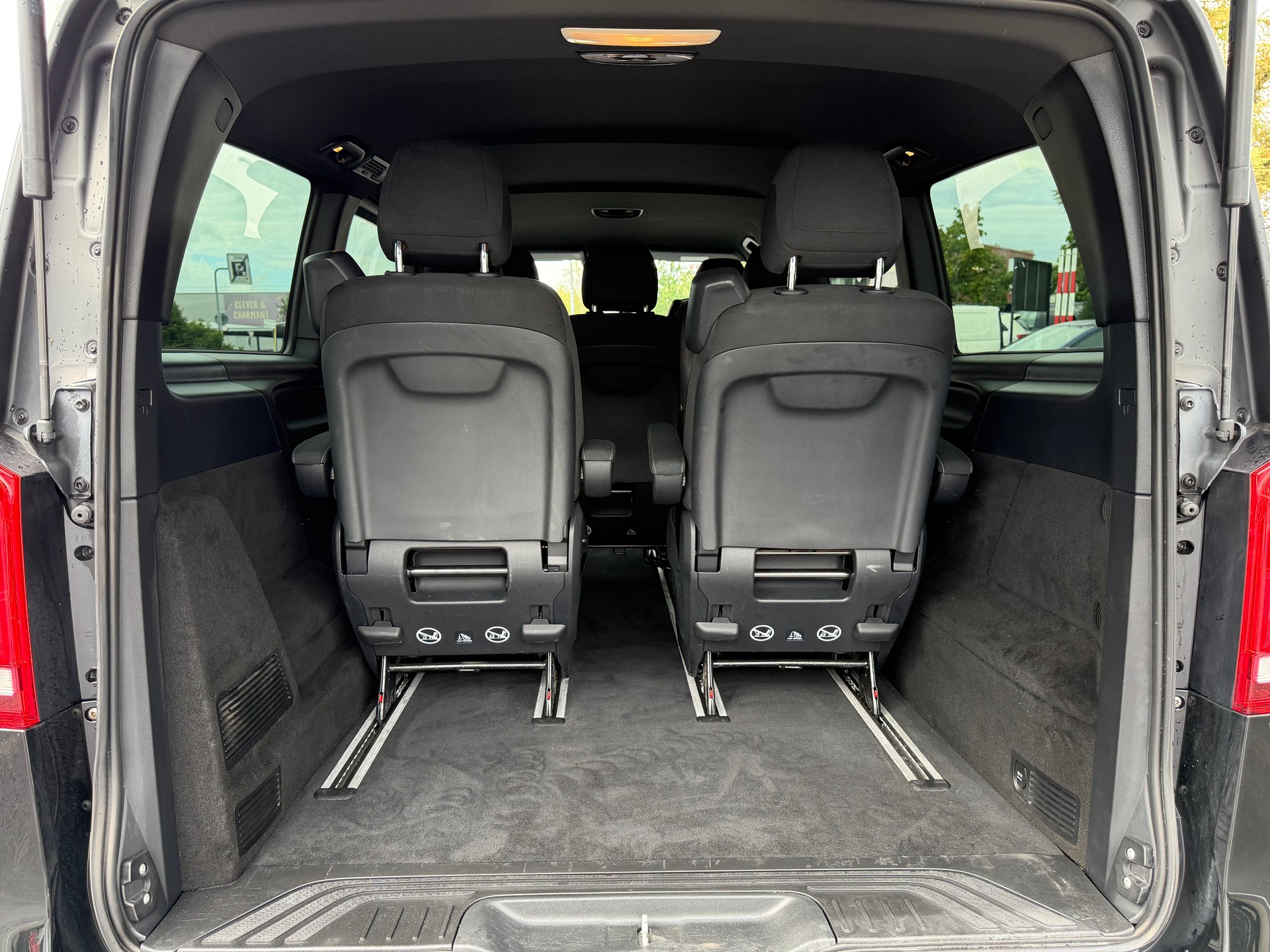 MERCEDES-BENZ V 250 d lang 4Matic 7G-Tronic-image-13