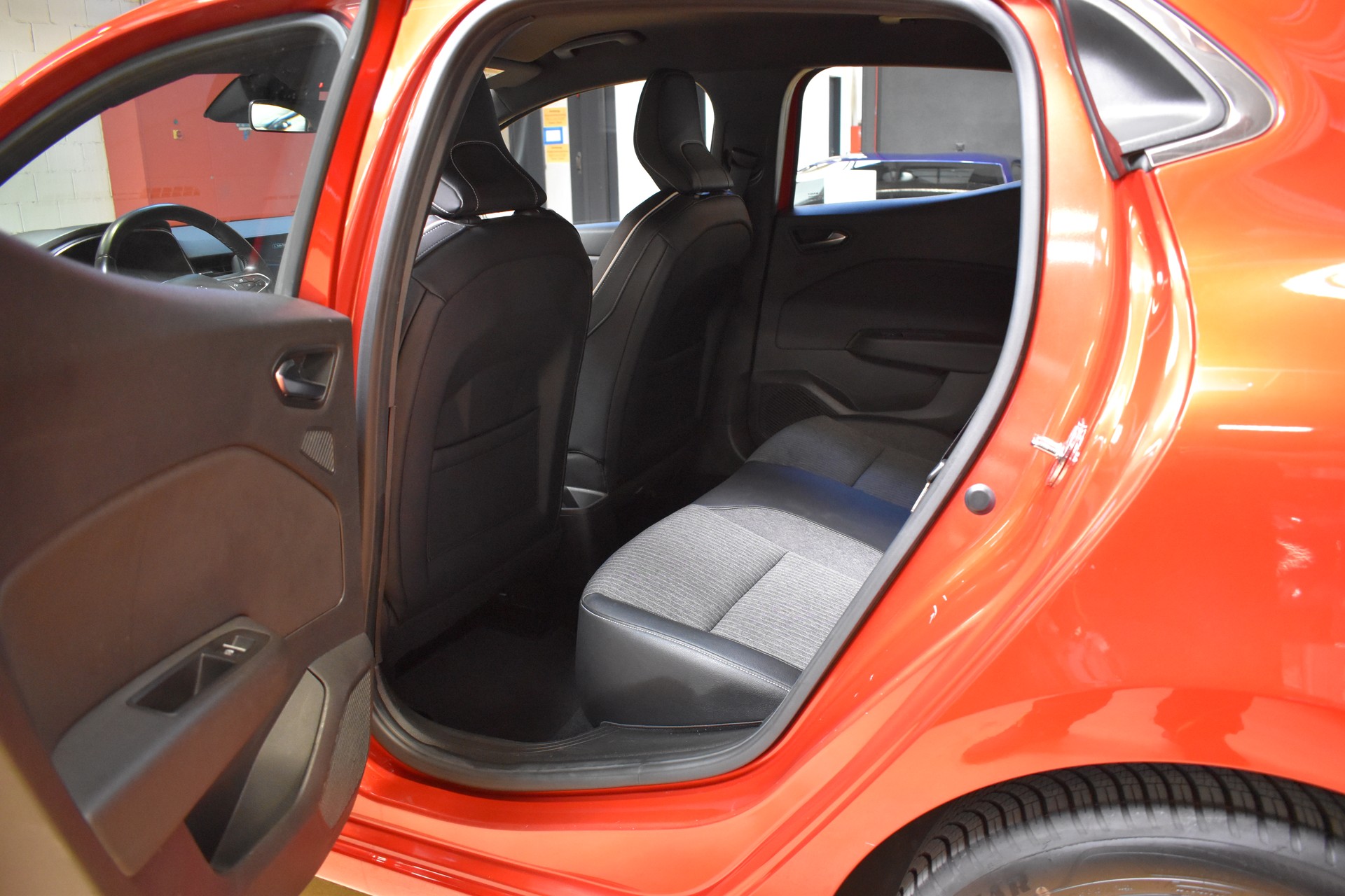 RENAULT RENAULT Clio 1.0 TCe 100 Intens - FaceLift Modell 2020 - 101PS-image-5