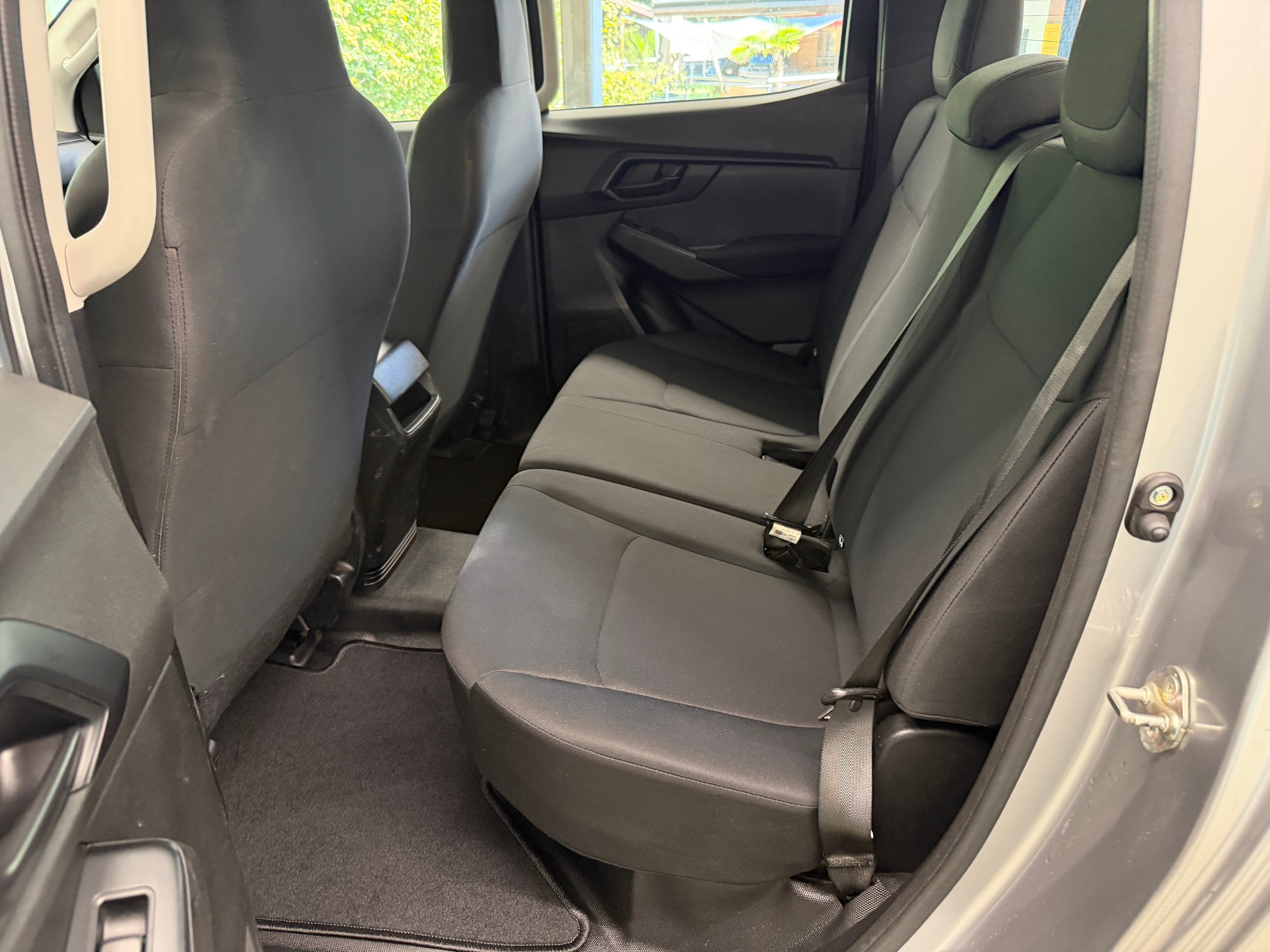 ISUZU D-MAX 1.9 CrewCab N60F 4x4 AT-image-14