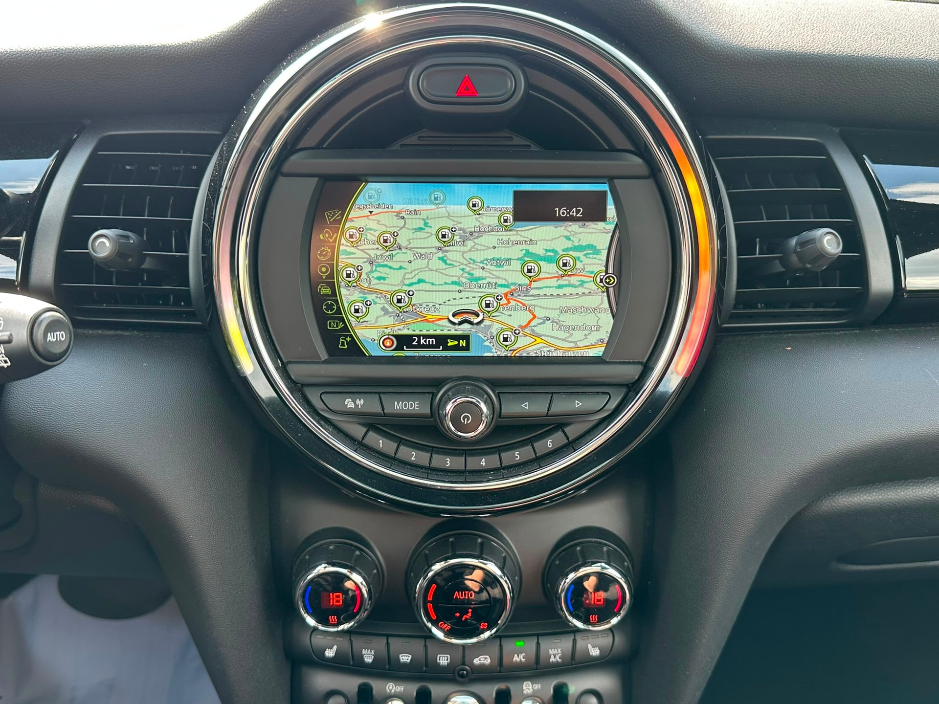 MINI Cooper Steptronic-image-14