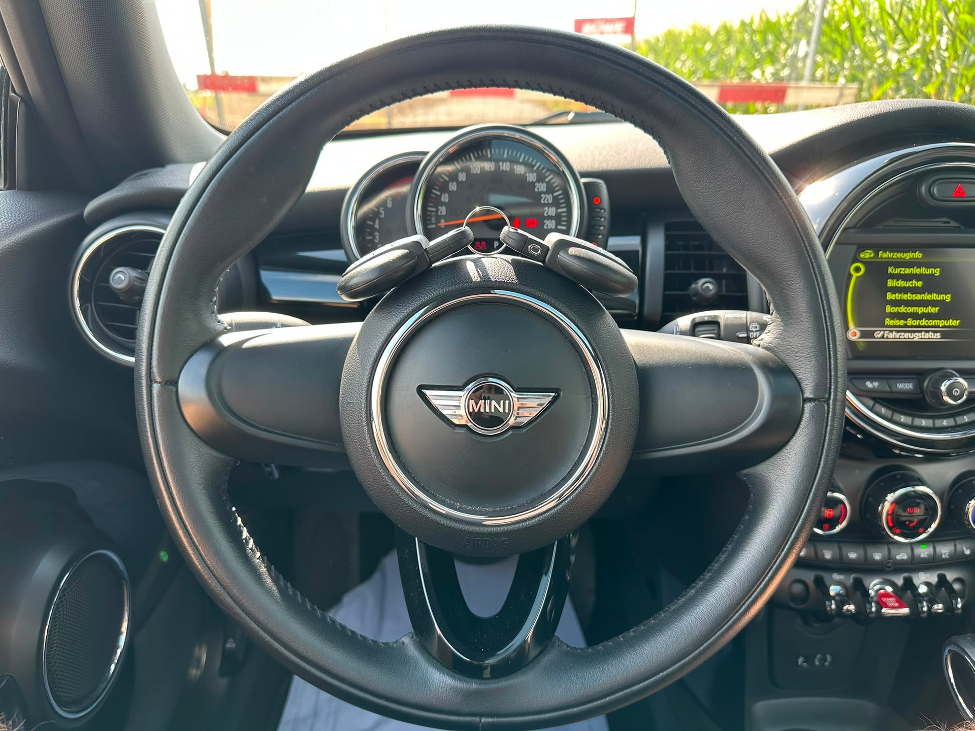 MINI Cooper Steptronic-image-12