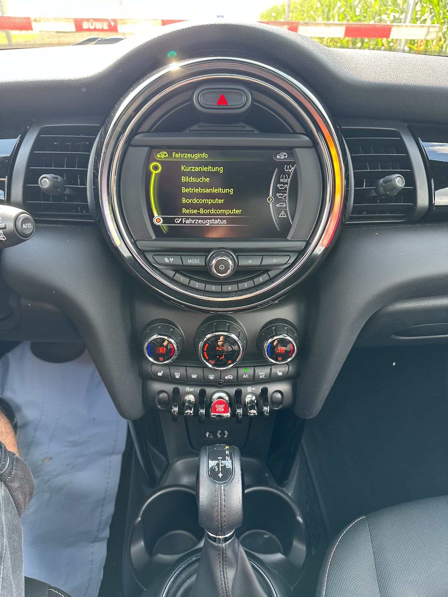 MINI Cooper Steptronic-image-15