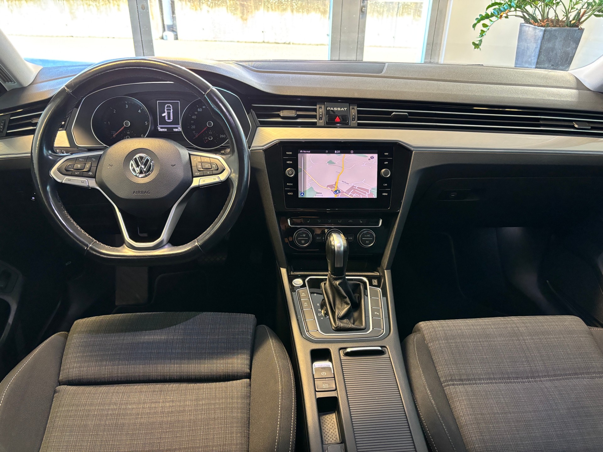 VW Passat 2.0 TDI BMT Business DSG-image-12