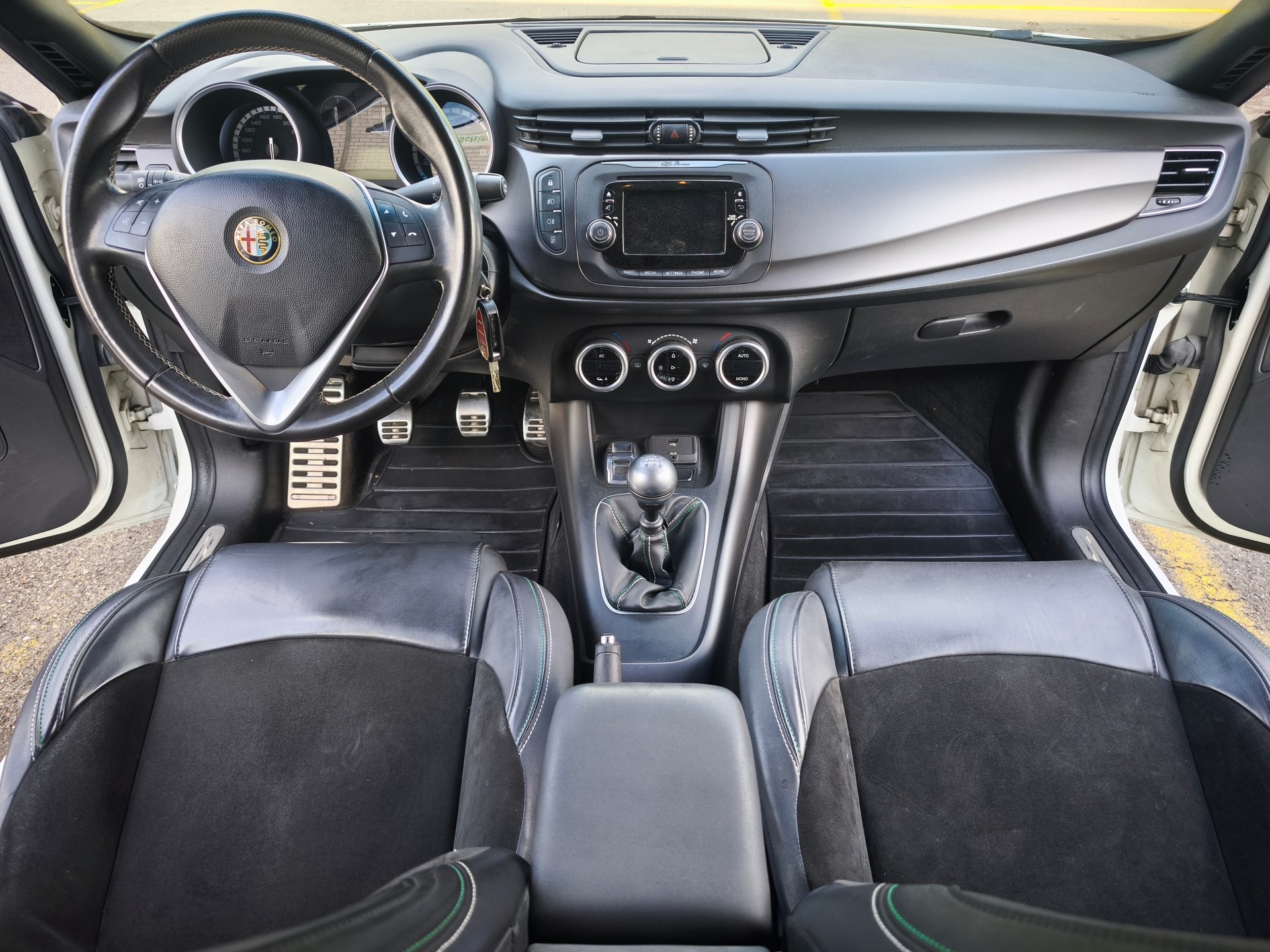 ALFA ROMEO Giulietta 1750 TBi Quadrifoglio Verde-image-8