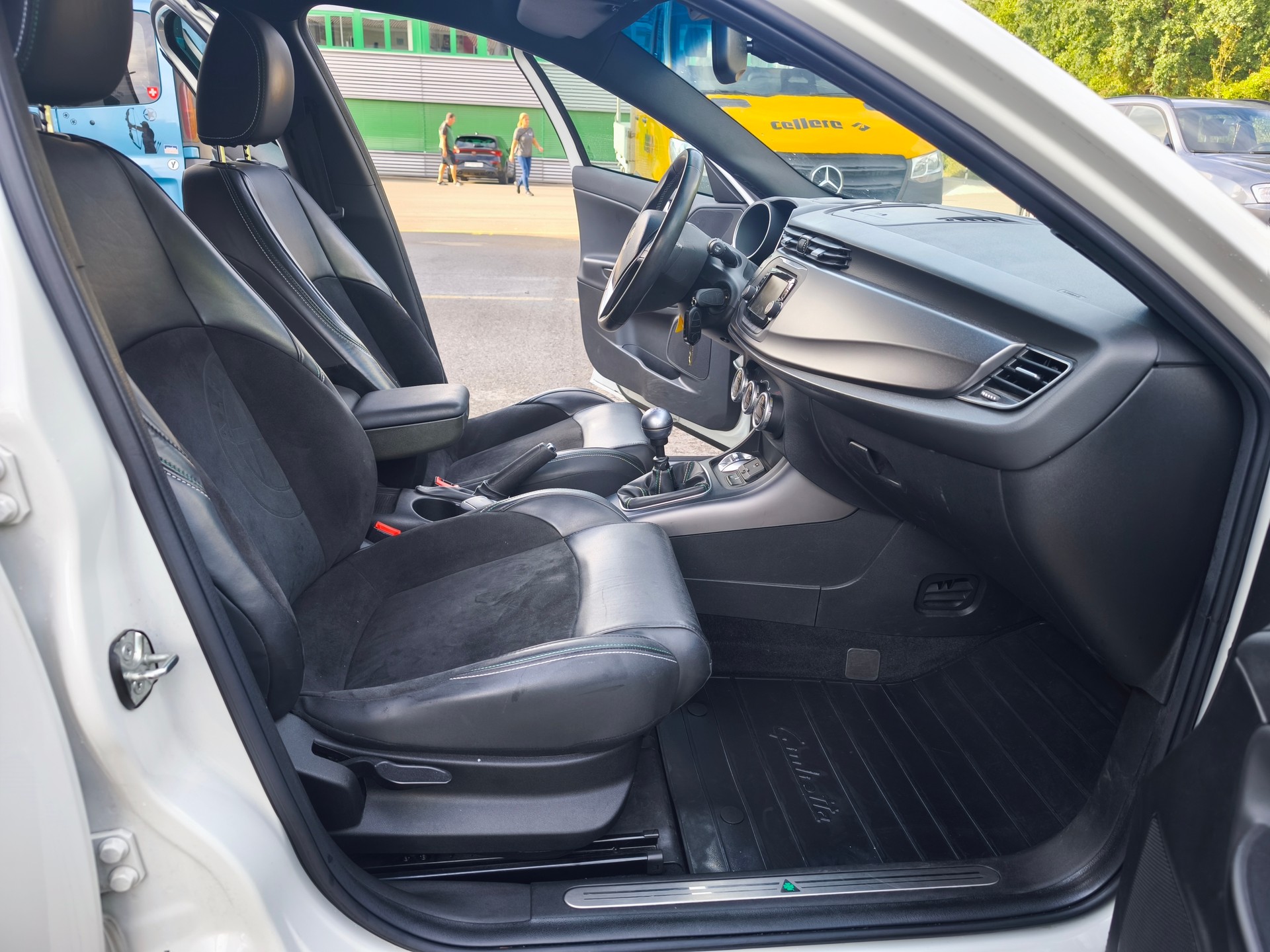 ALFA ROMEO Giulietta 1750 TBi Quadrifoglio Verde-image-6