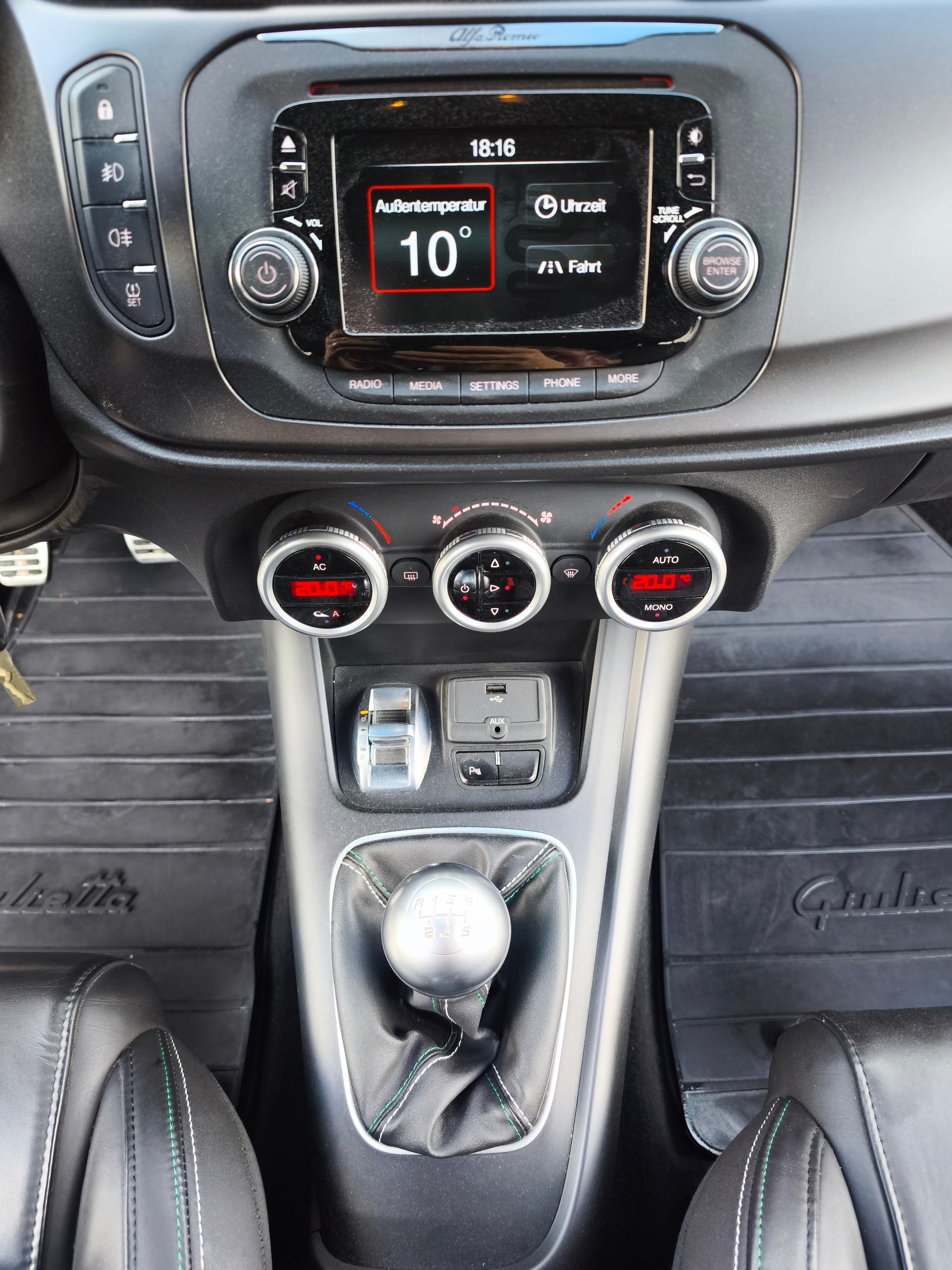 ALFA ROMEO Giulietta 1750 TBi Quadrifoglio Verde-image-10