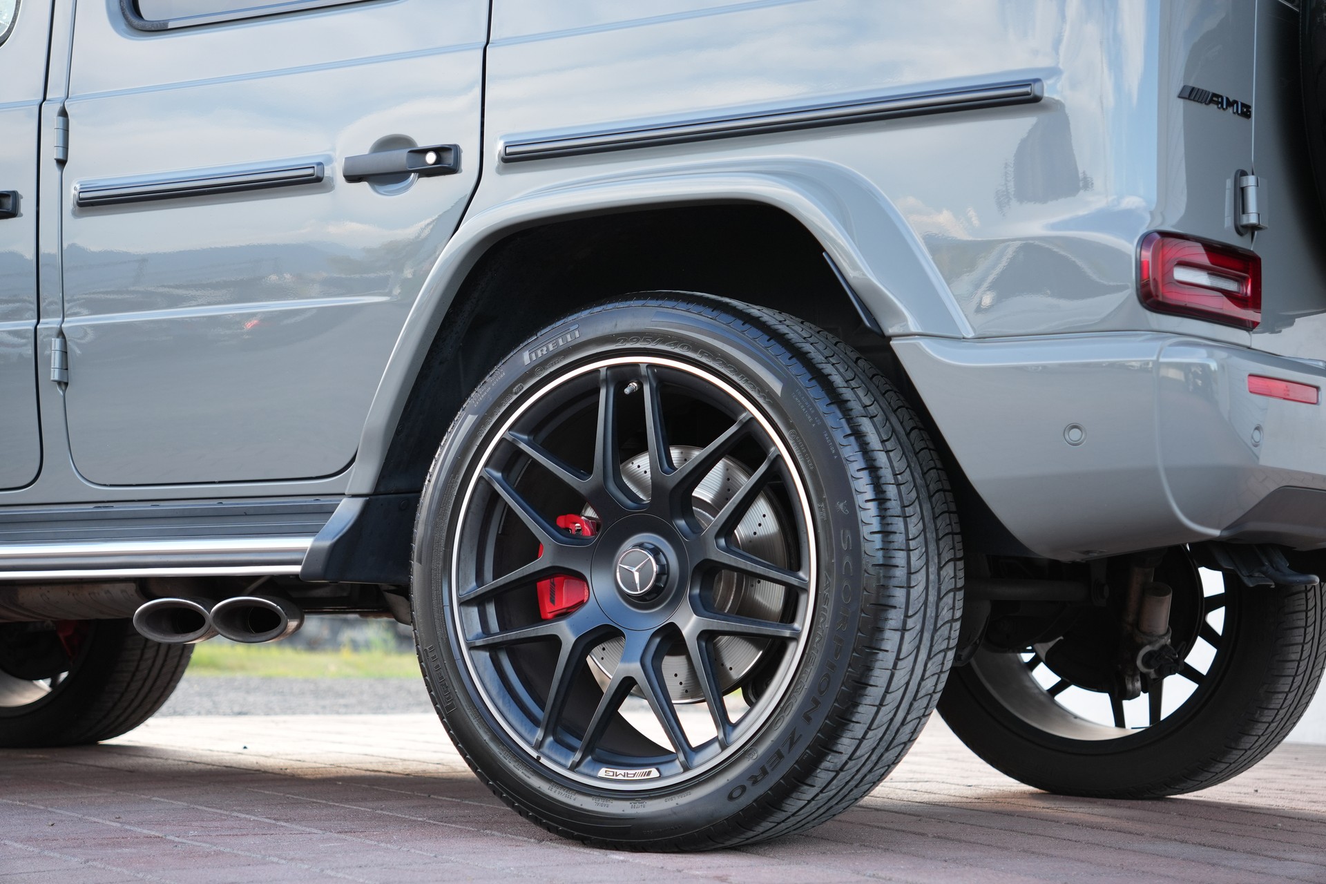 MERCEDES-BENZ G 63 AMG Speedshift Plus G-Tronic G-MANUFAKTUR-image-3