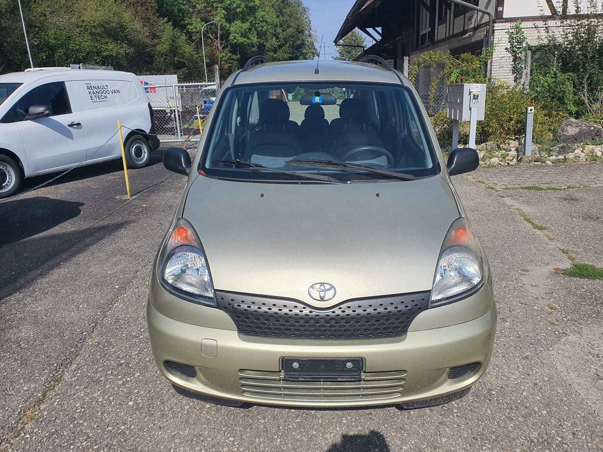 TOYOTA Yaris Verso 1.3 Linea Sol-image-0