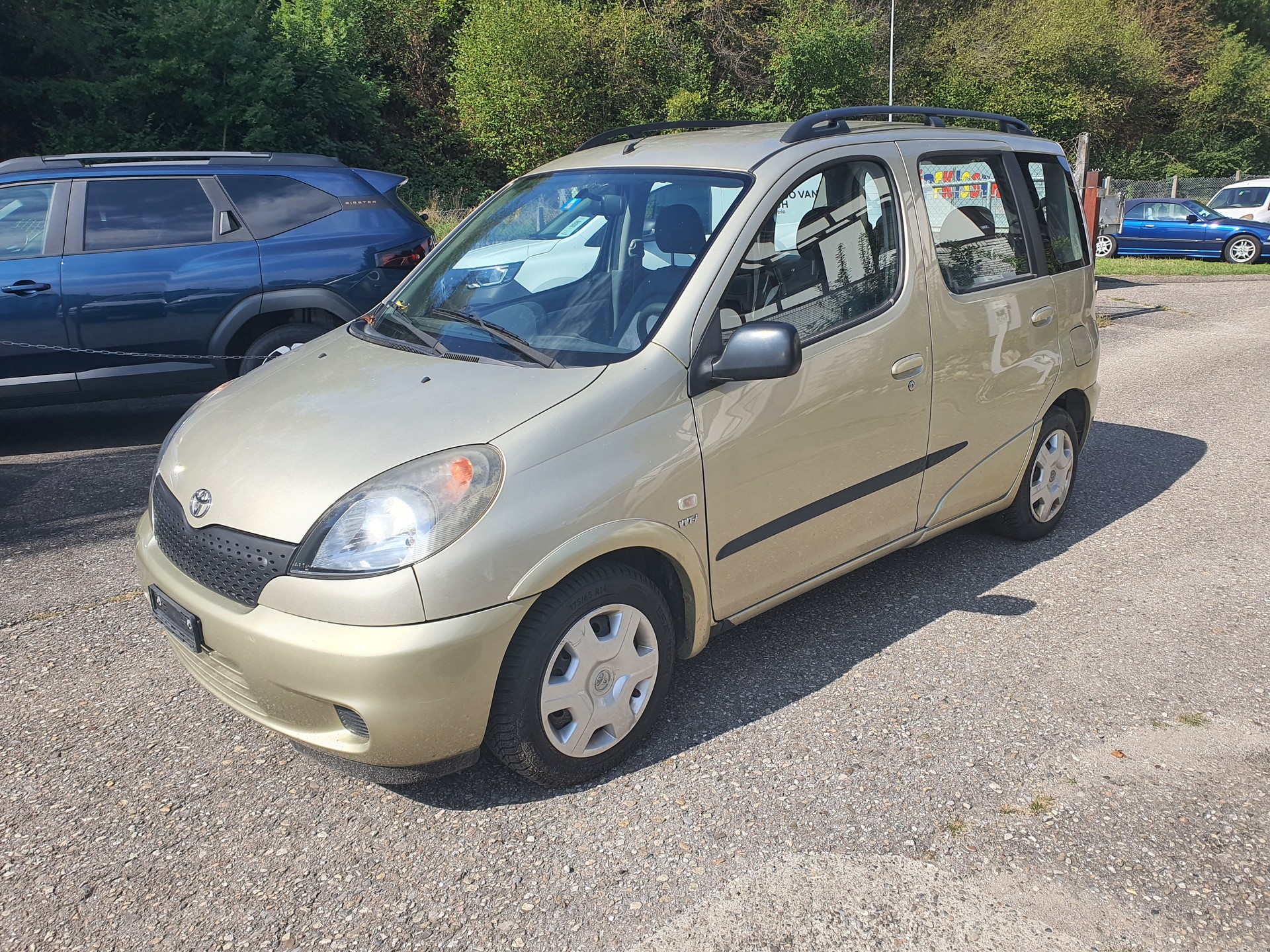 TOYOTA Yaris Verso 1.3 Linea Sol-image-2