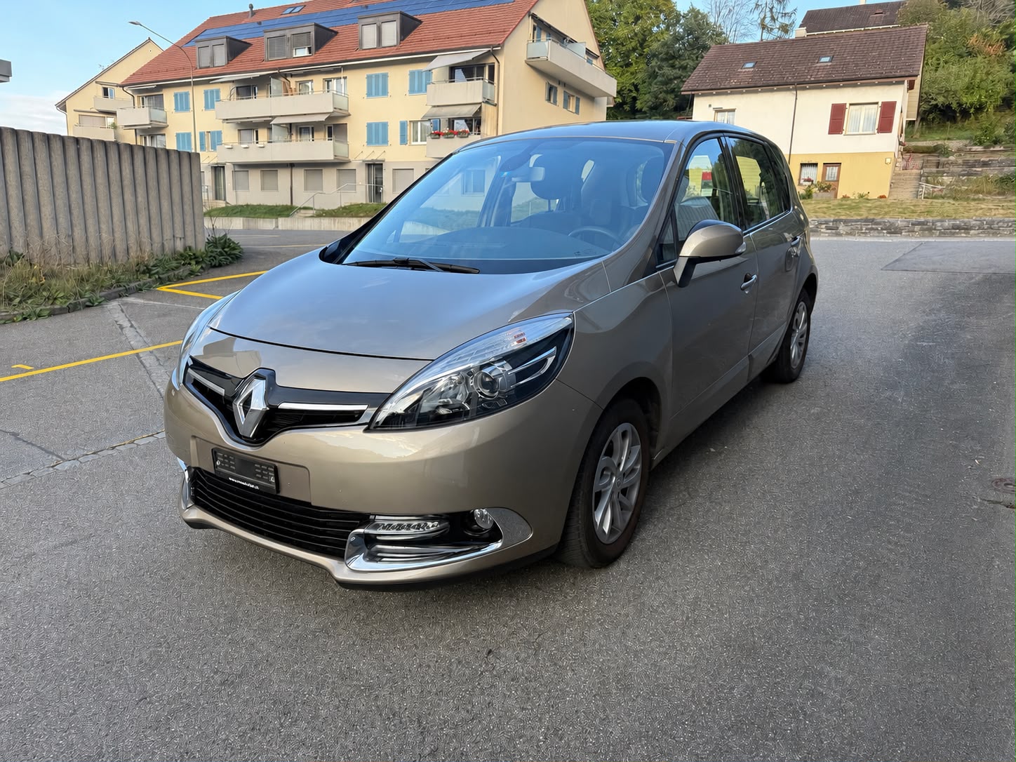 RENAULT Scénic 1.5 dCi Dynamique EDC-image-1