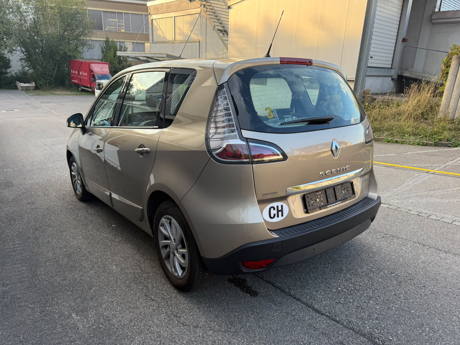 RENAULT Scénic 1.5 dCi Dynamique EDC-image-3