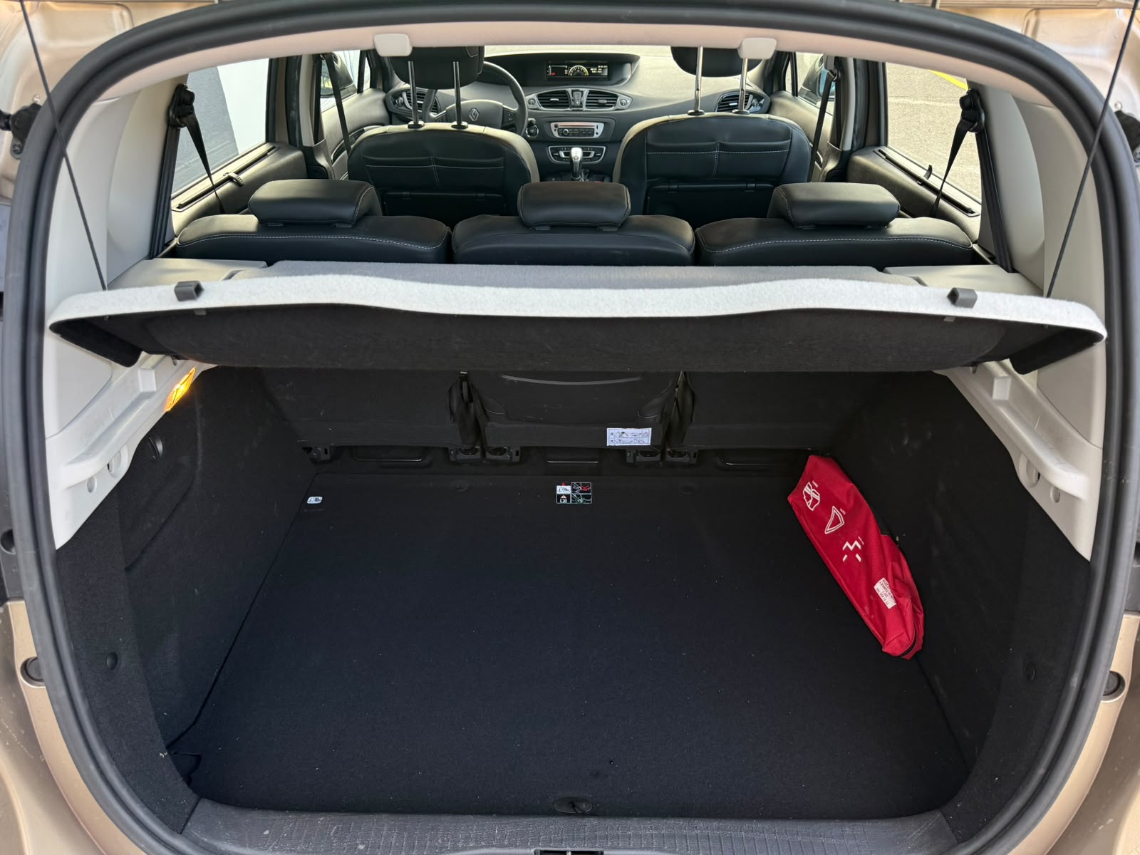 RENAULT Scénic 1.5 dCi Dynamique EDC-image-7