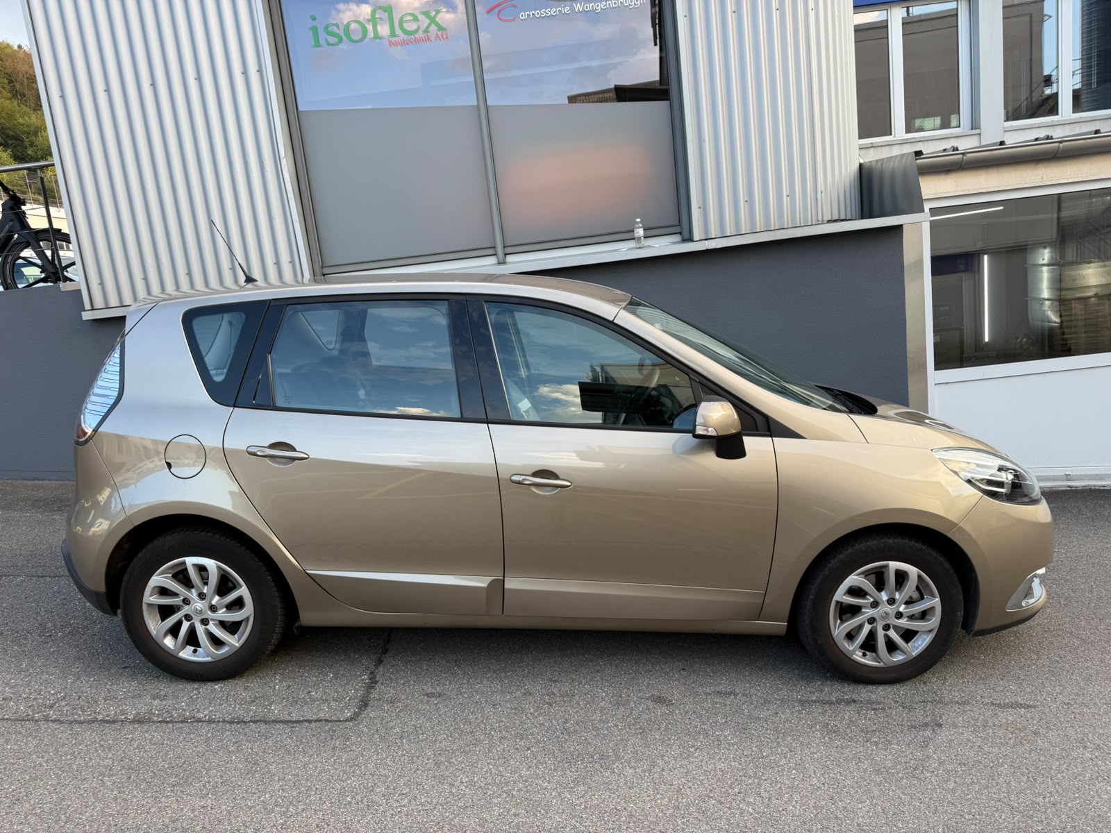 RENAULT Scénic 1.5 dCi Dynamique EDC-image-4