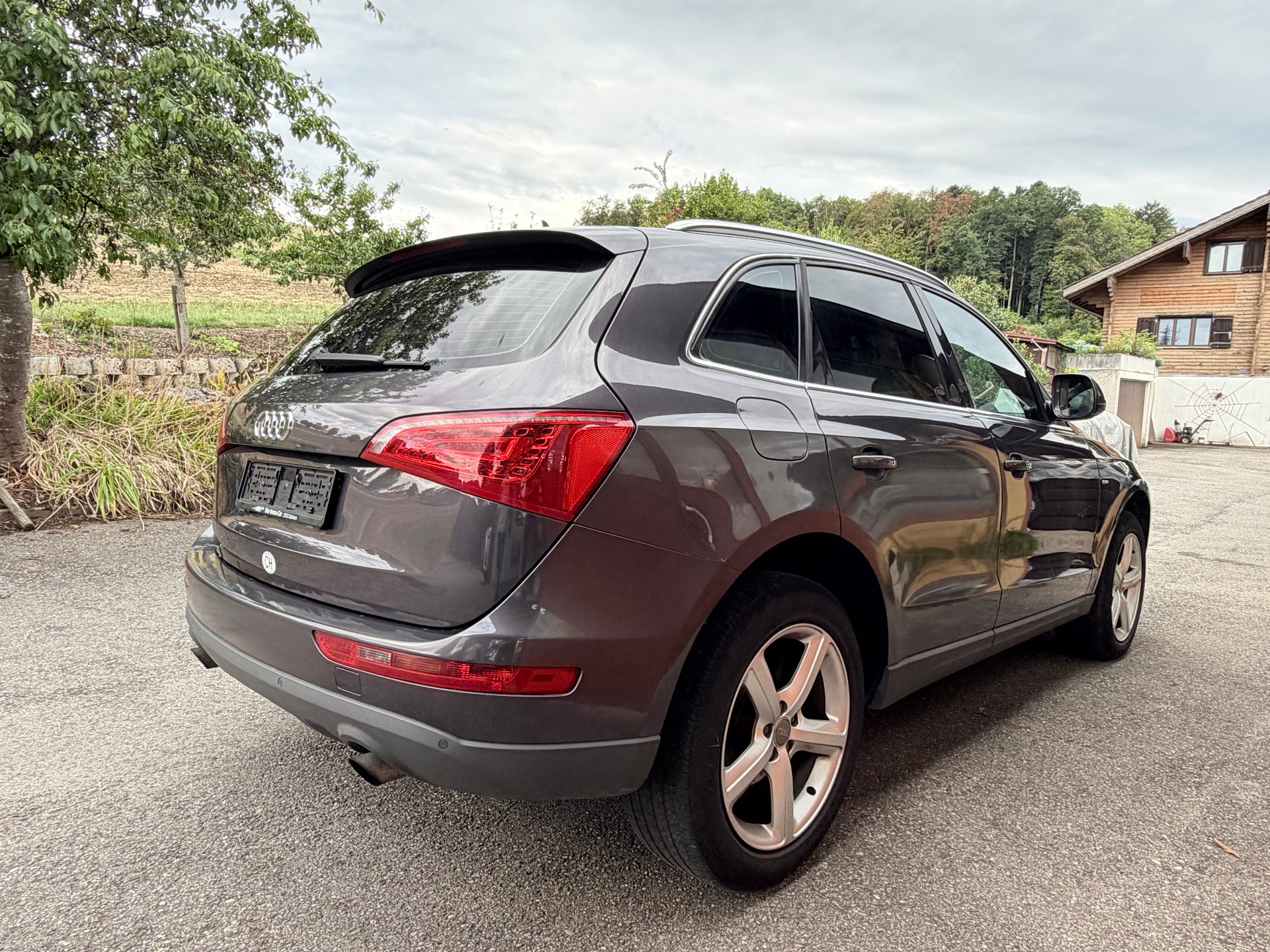 AUDI Q5 2.0 TFSI quattro S-Line-image-2