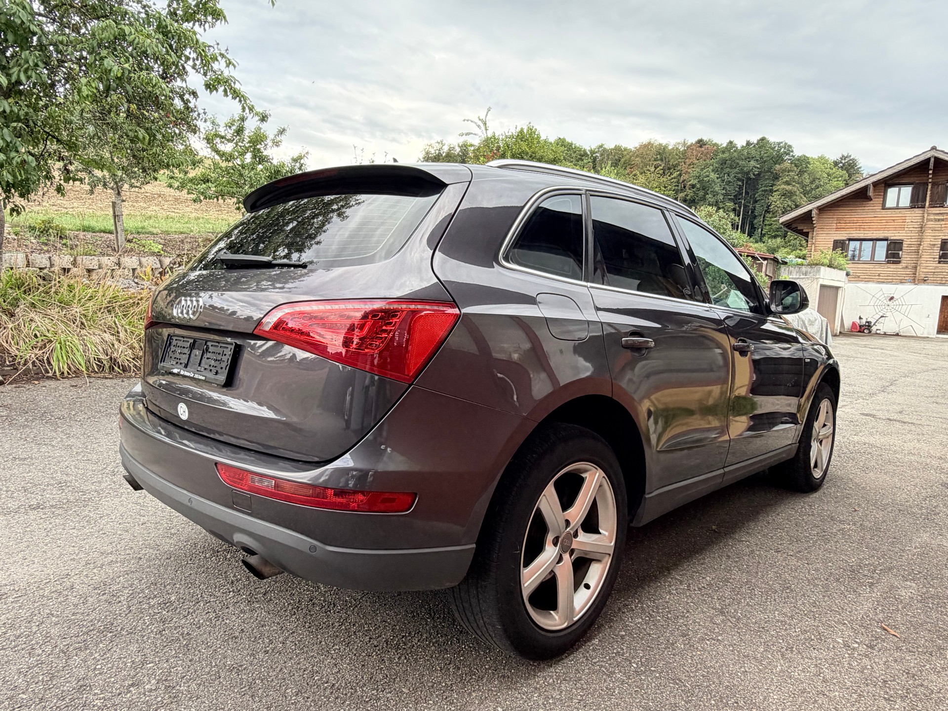 AUDI Q5 2.0 TFSI quattro S-Line-image-3