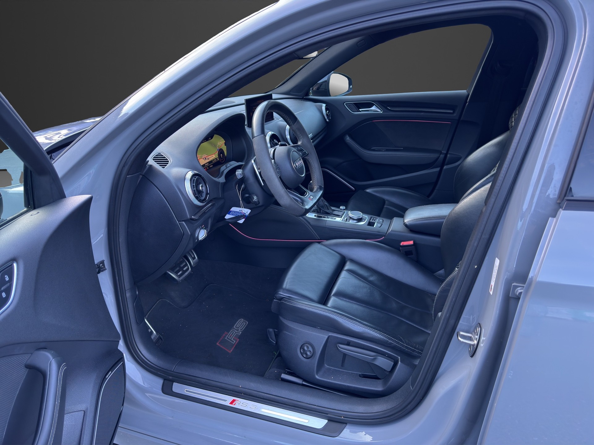 AUDI RS3 Limousine 2.5 TSI quattro S-tronic-image-14