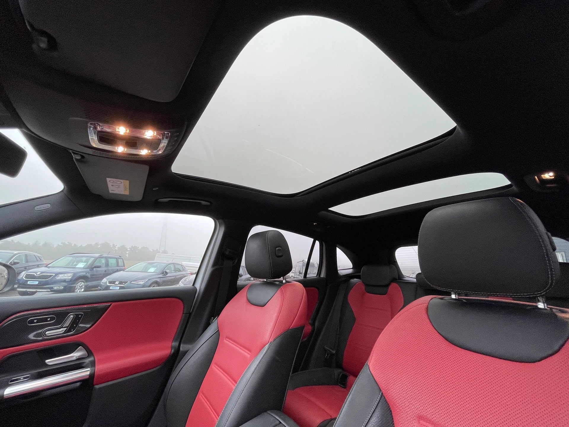 MERCEDES-BENZ GLA 220d 4Matic AMG Line 8G-DCT-image-11