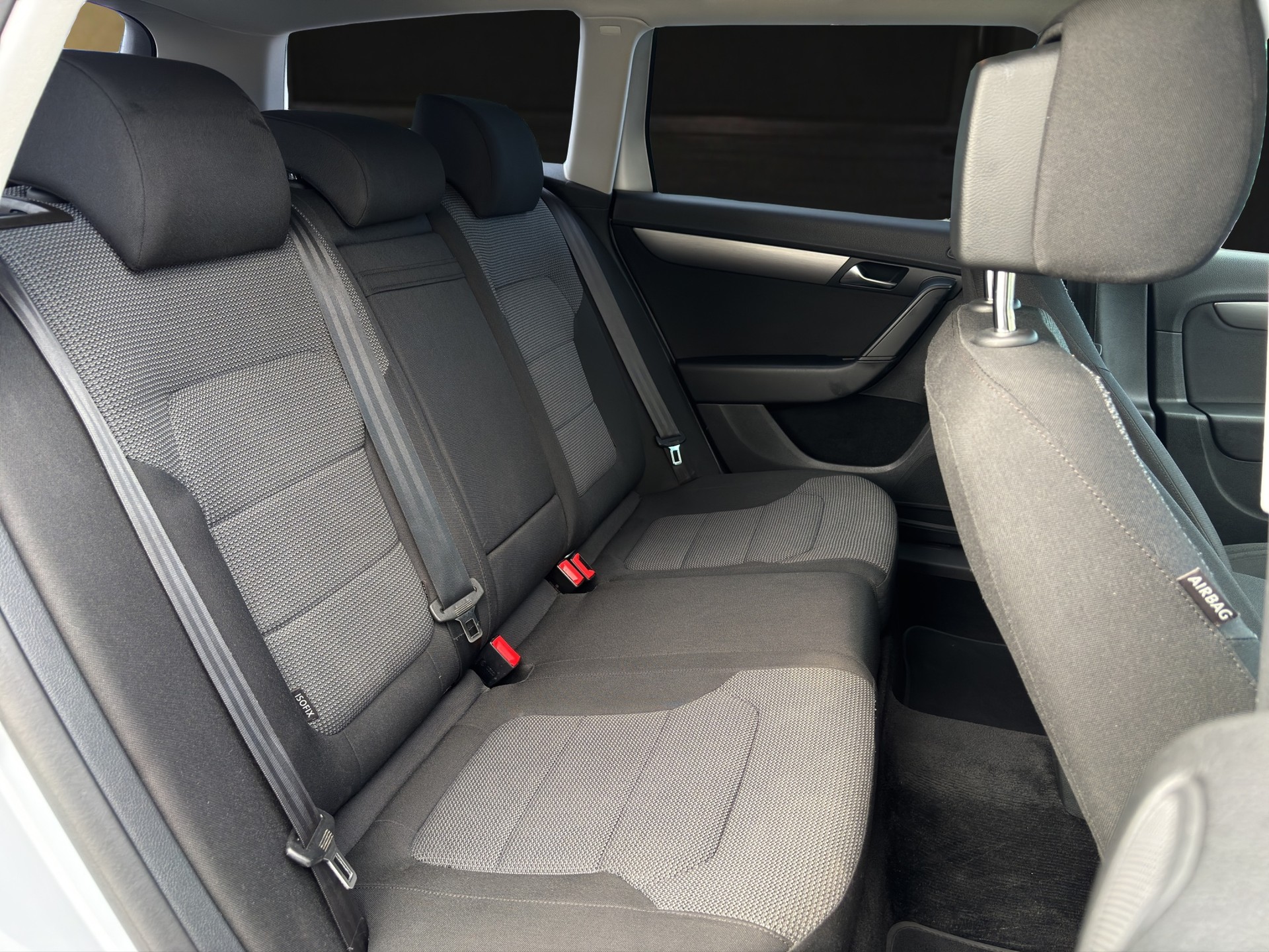 VW Passat Variant 1.8 TSI Comfortline-image-12