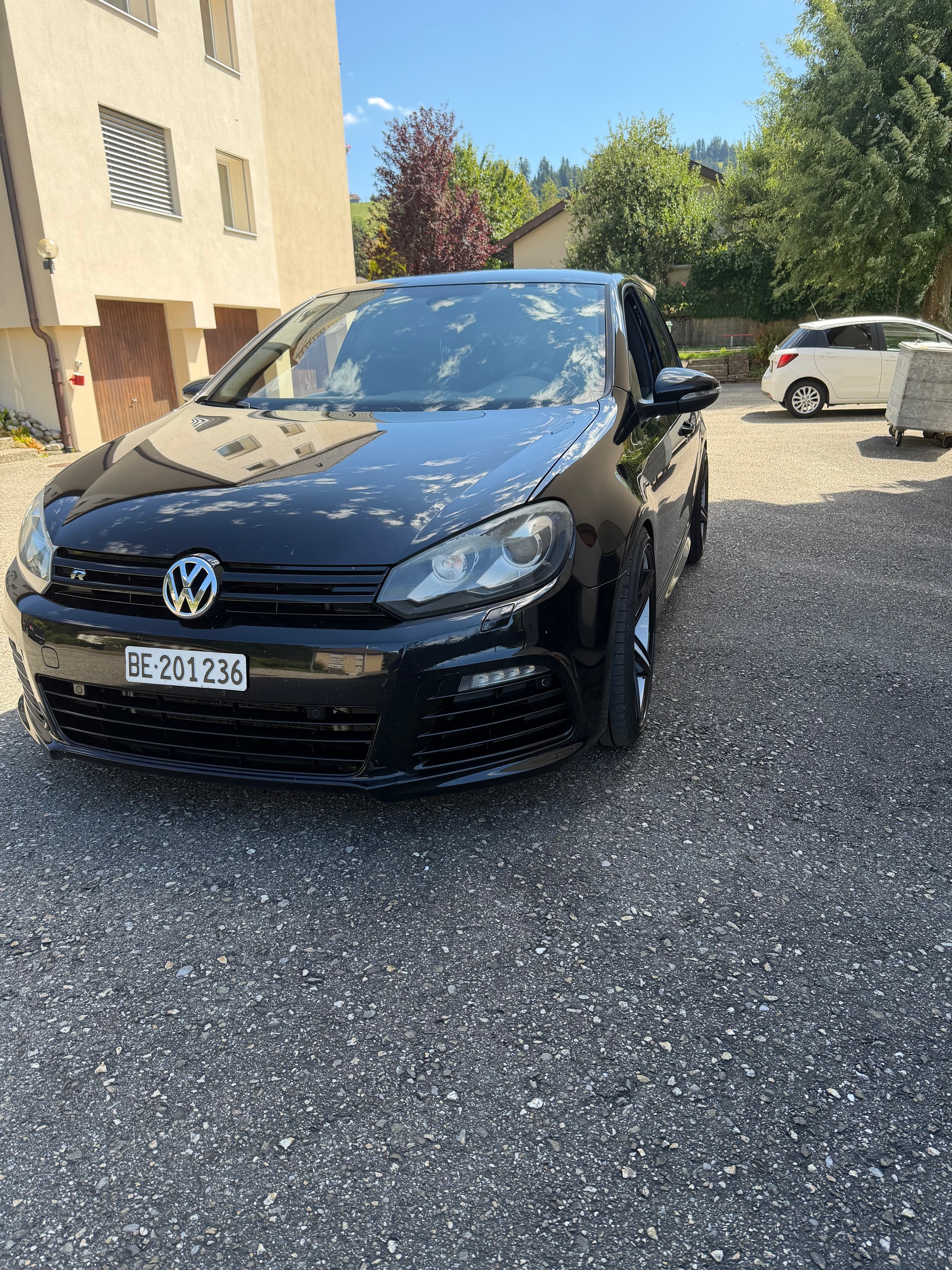 VW 2.0 TSI R DSG 4motion-image-0