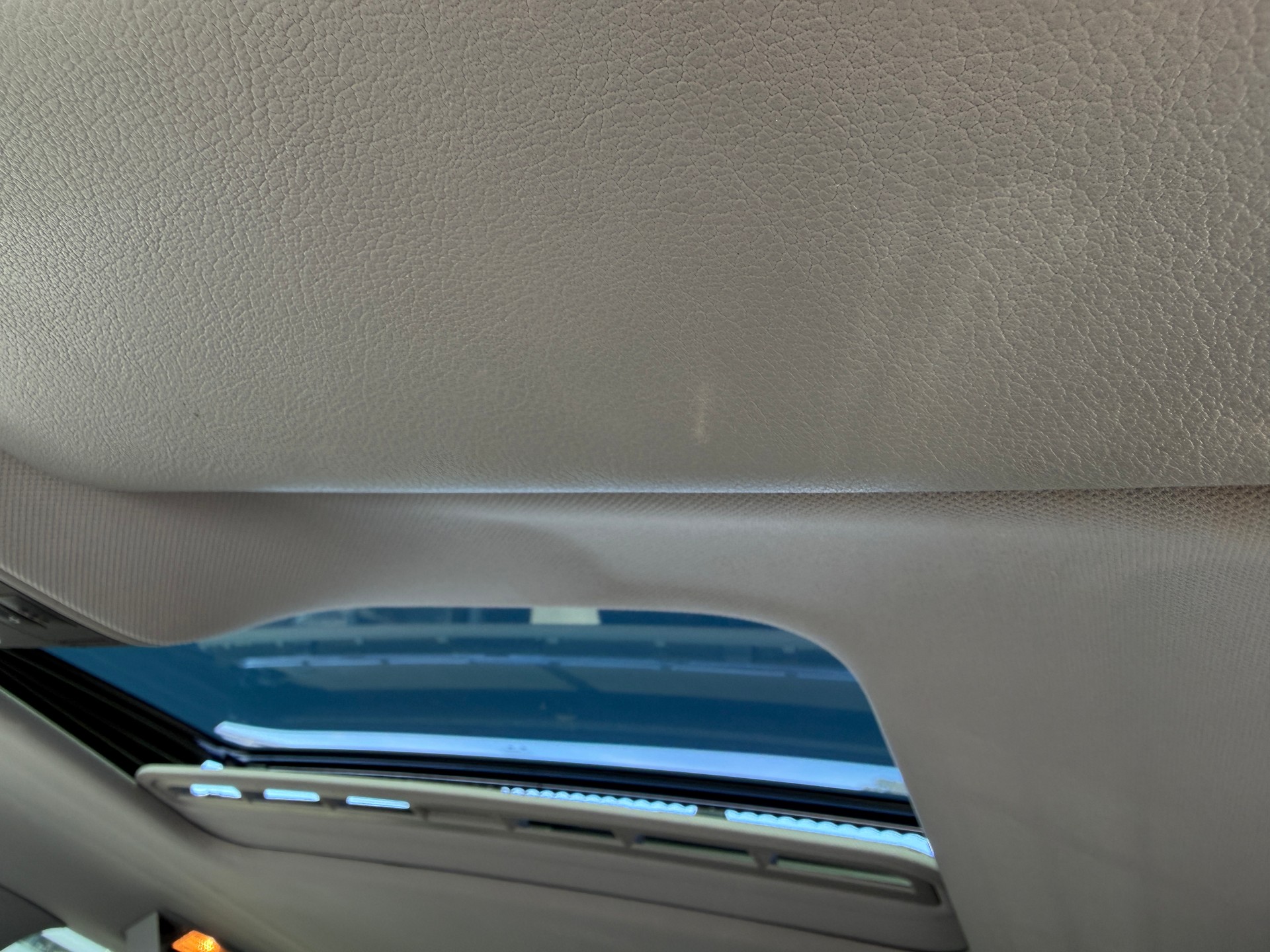 PORSCHE Cayenne S-image-9