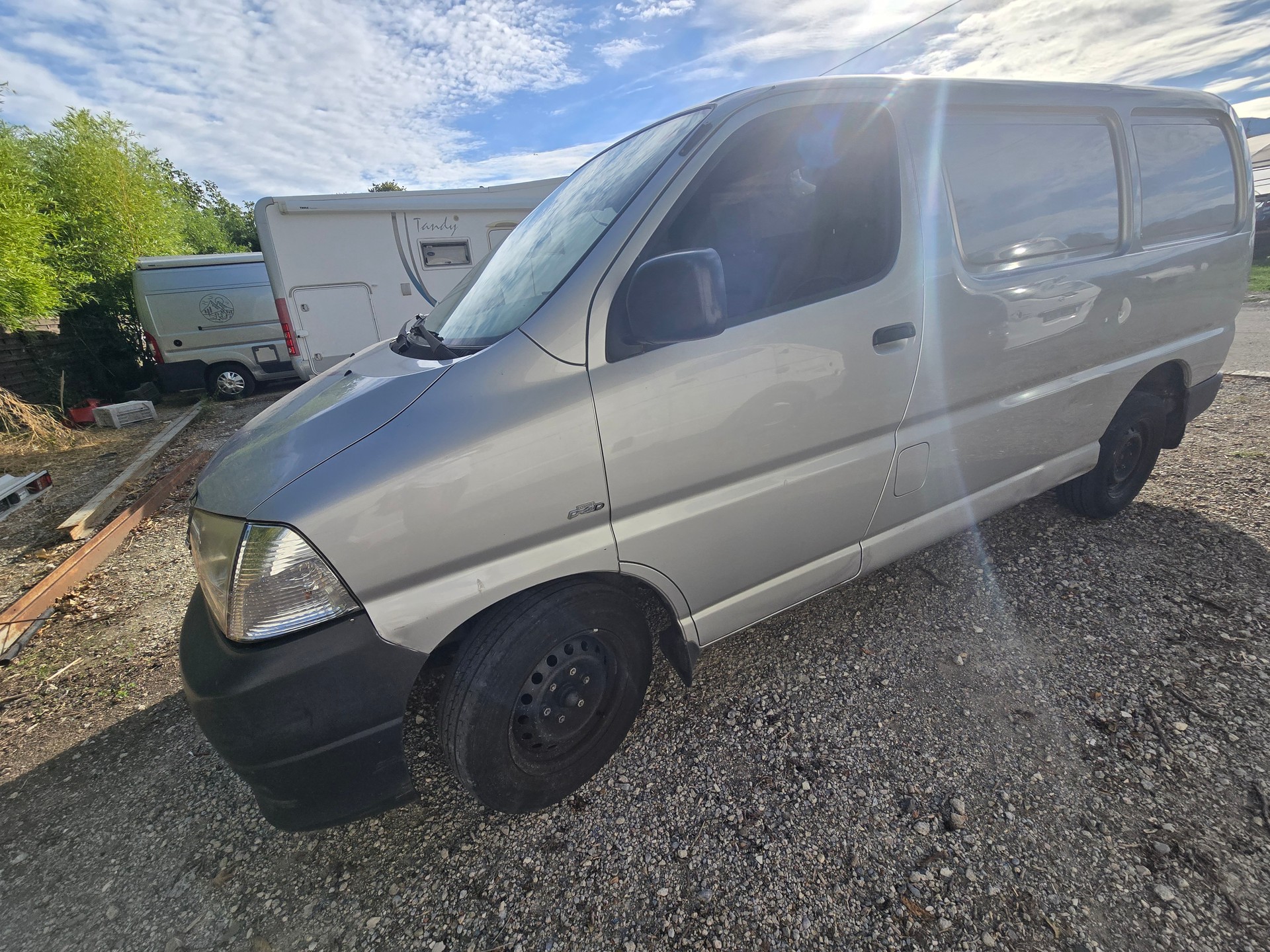 TOYOTA Hiace D-4D Kombi SWB-image-3